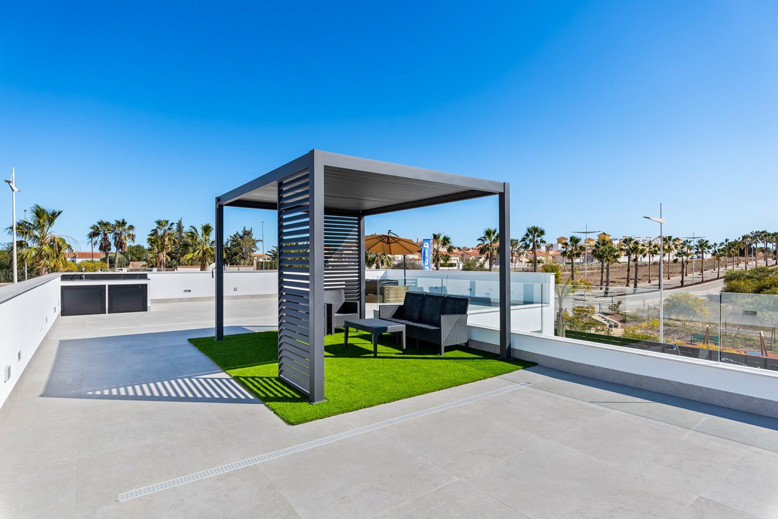 <p>Villa provided with 3 Bedrooms and 2 Bathrooms, private swimming pool and parking space on own plot. </p><p>This project of 40 villas offers the...