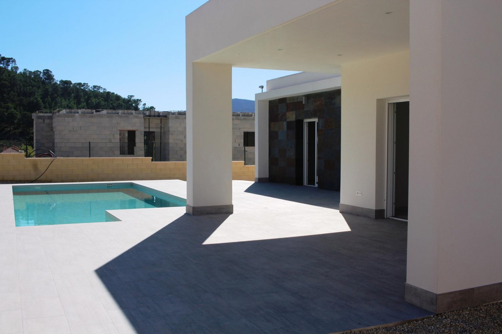 <p>Villa provided with 3 Bedrooms and 2 Bathrooms, private swimming pool and parking space on own plot. </p><p>We are delighted to present you this...