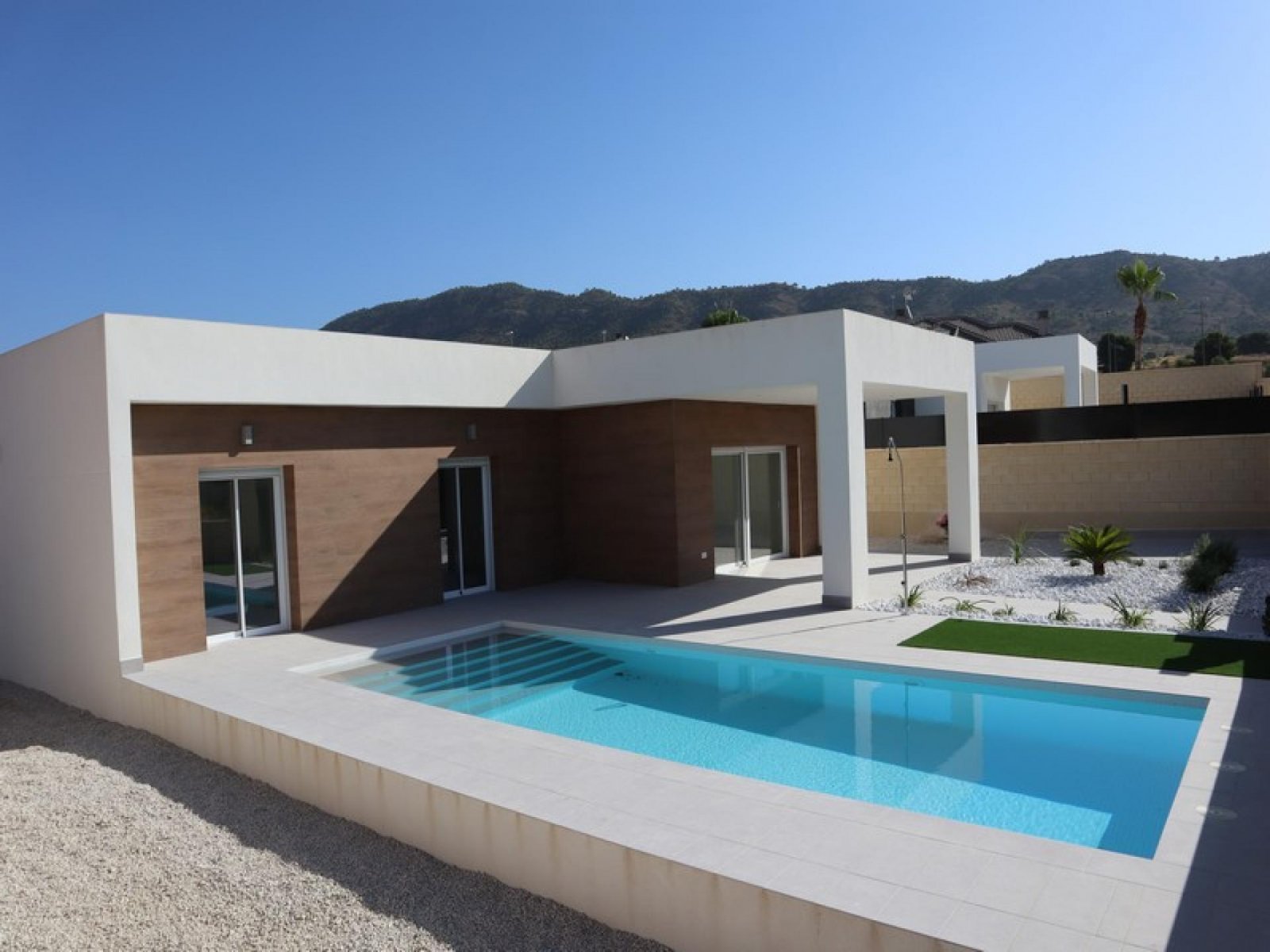 <p>Villa provided with 3 Bedrooms and 2 Bathrooms, private swimming pool and parking space on own plot. </p><p>We are delighted to present you this...