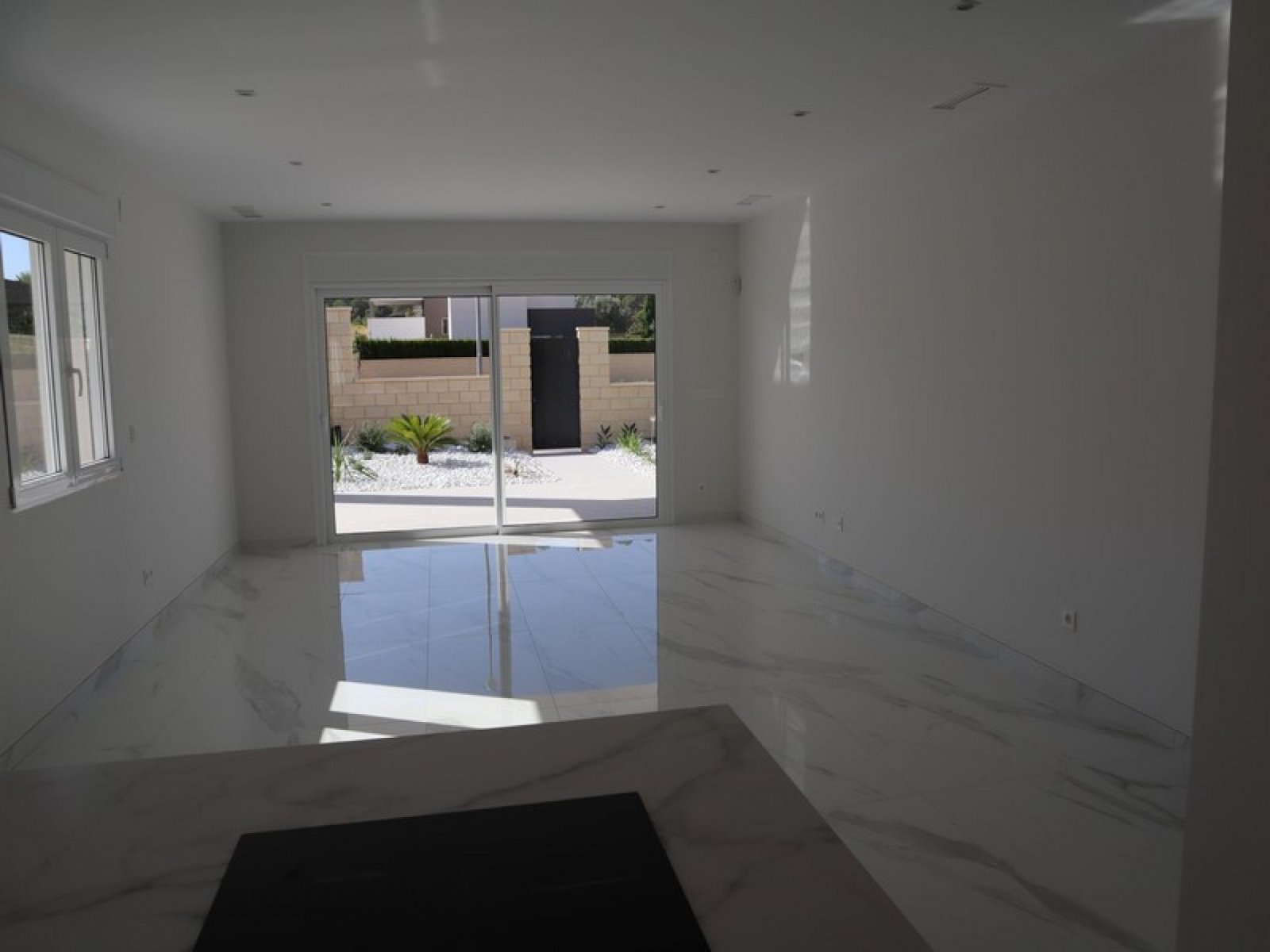 <p>Villa provided with 3 Bedrooms and 2 Bathrooms, private swimming pool and parking space on own plot. </p><p>We are delighted to present you this...