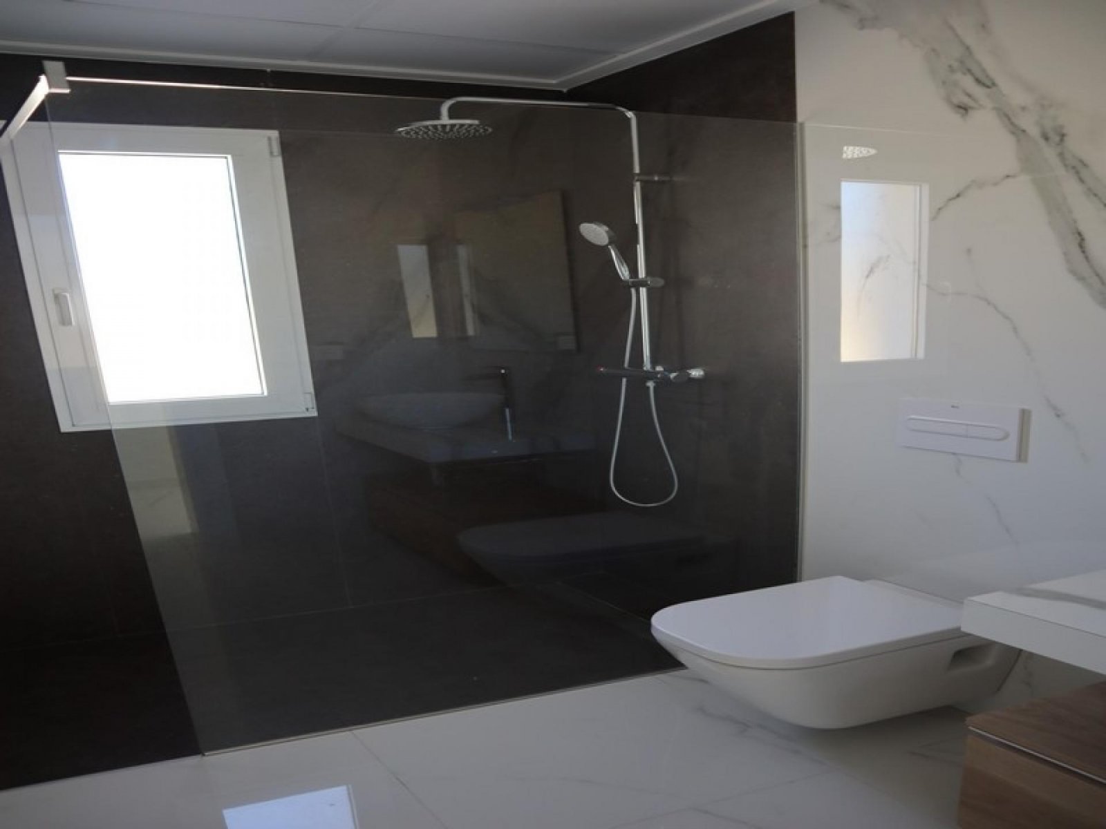 <p>Villa provided with 3 Bedrooms and 2 Bathrooms, private swimming pool and parking space on own plot. </p><p>We are delighted to present you this...