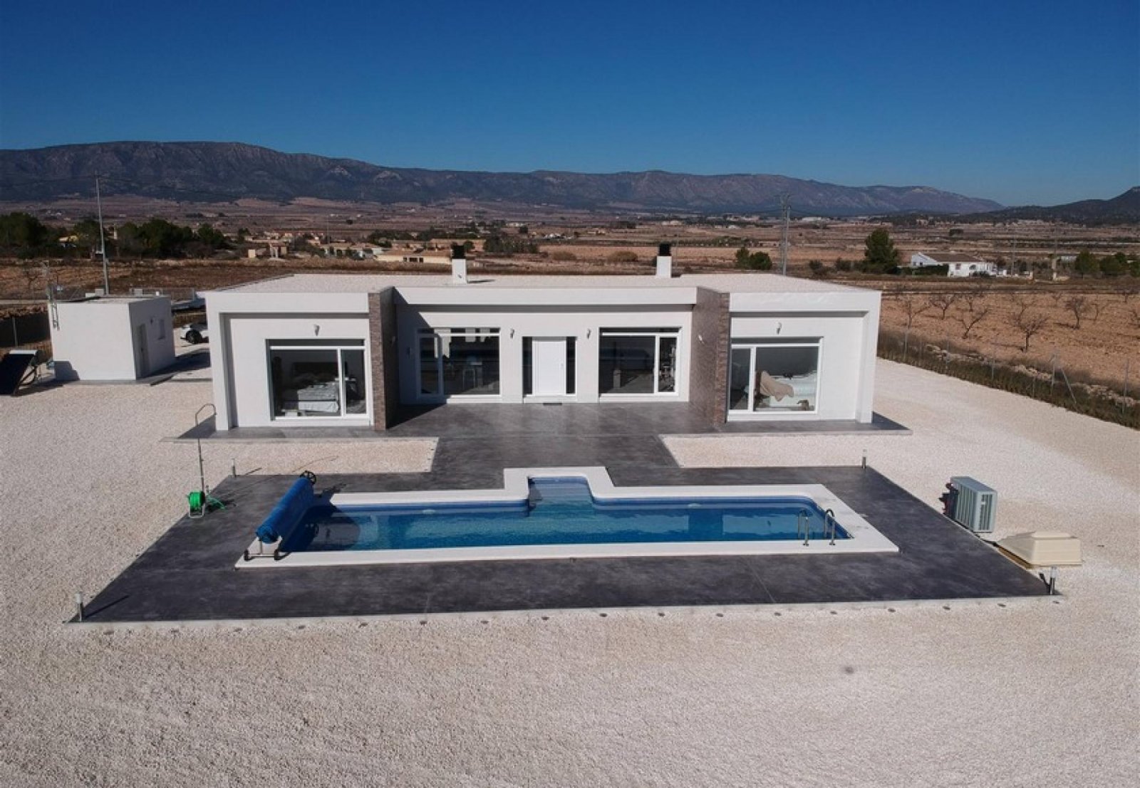 <p>Villa provided with 3 Bedrooms and 2 Bathrooms, private swimming pool and parking space on own plot. </p><p>Modern New Build Villa in various co...