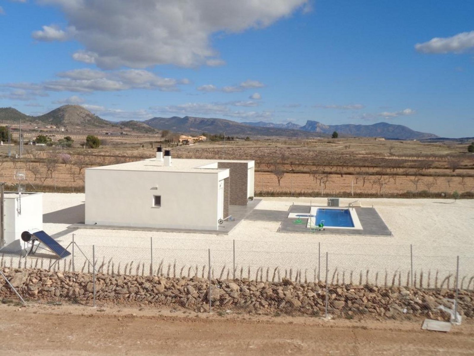 <p>Villa provided with 3 Bedrooms and 2 Bathrooms, private swimming pool and parking space on own plot. </p><p>Modern New Build Villa in various co...