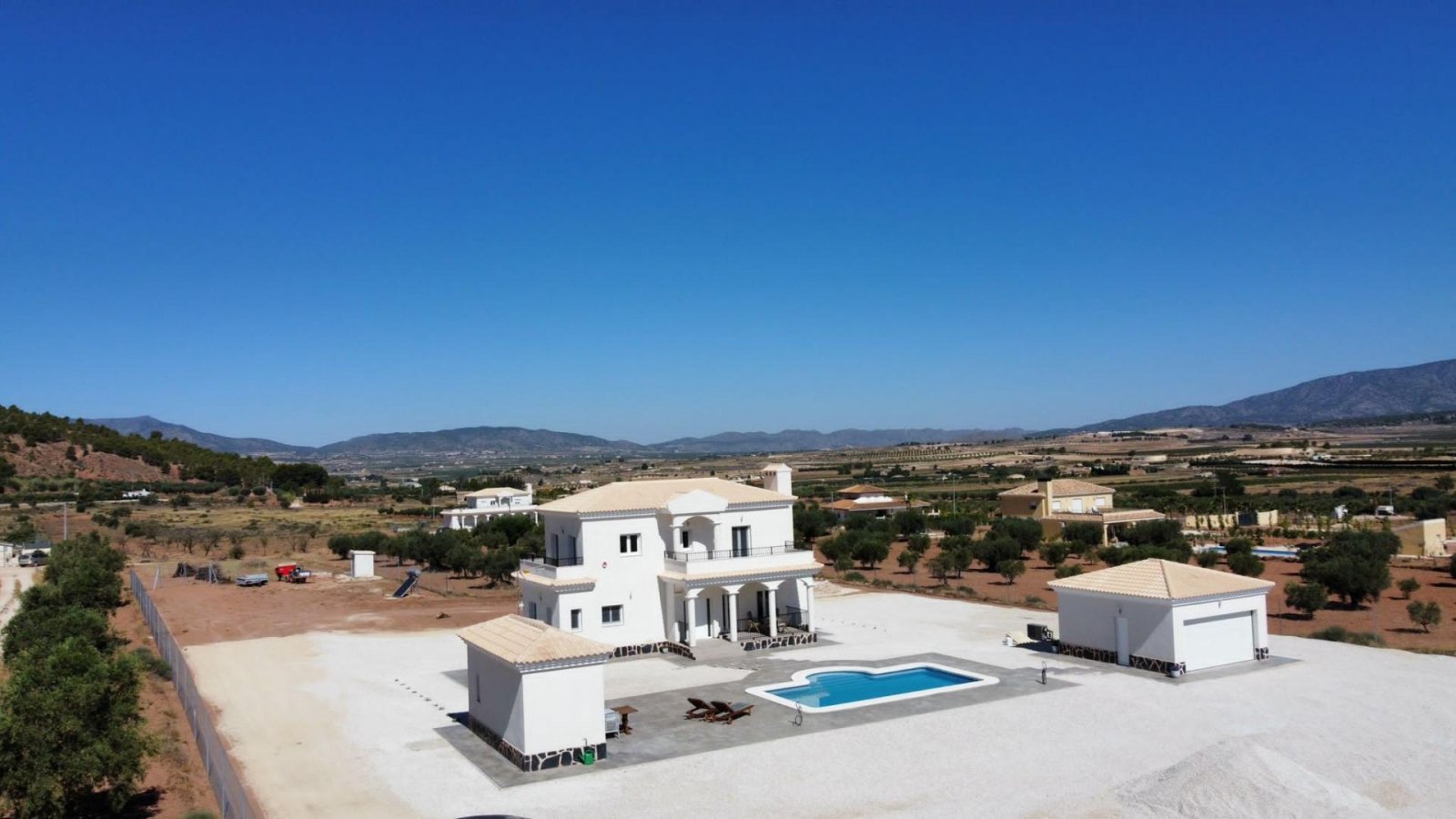 Ihre Traumvilla nach Maß mit Pool in Pinoso