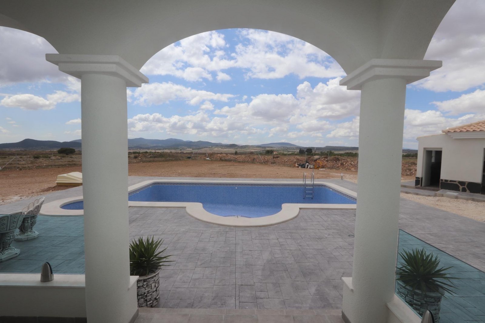 Ihre Traumvilla nach Maß mit Pool in Pinoso