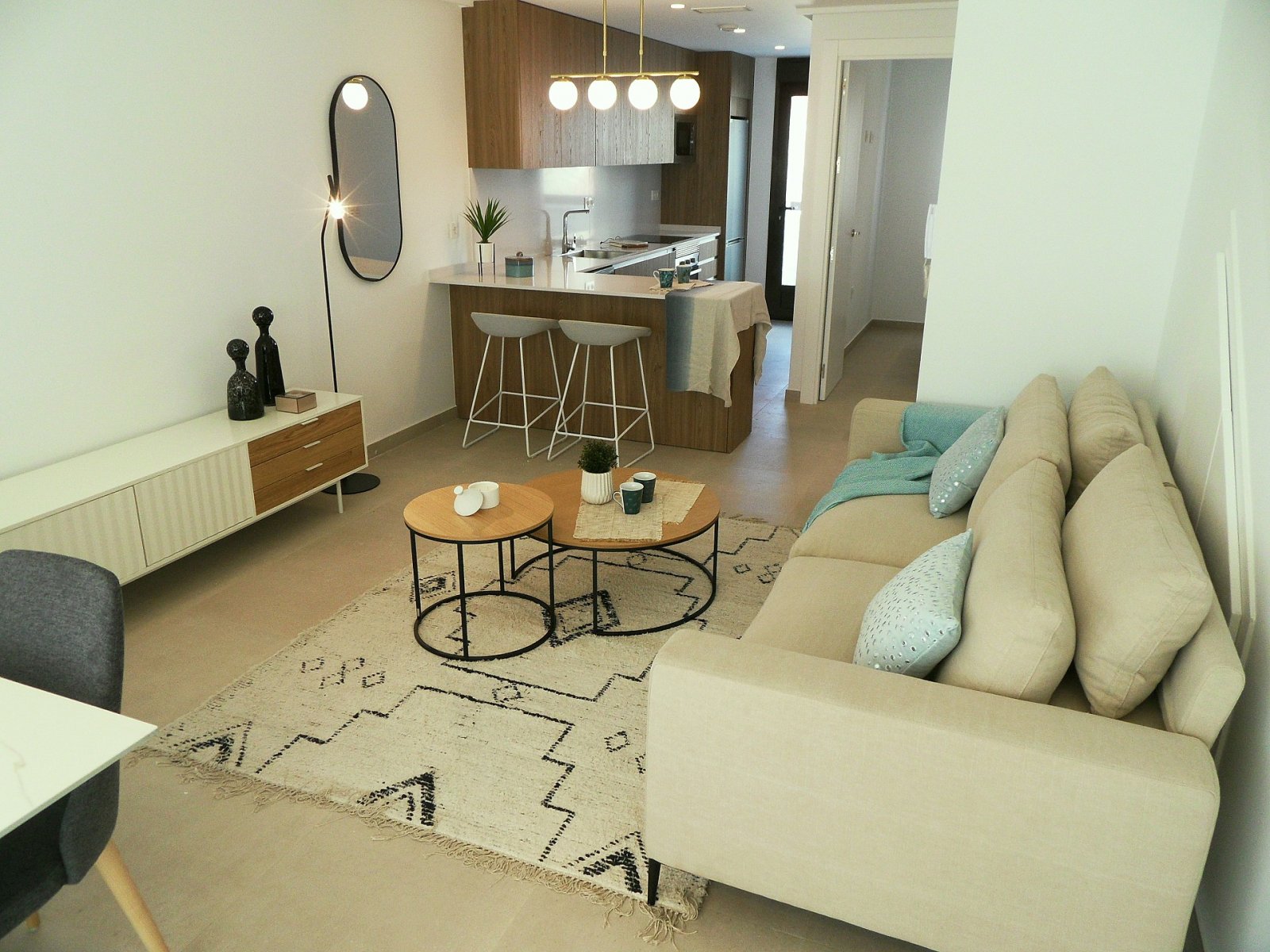 <p>Terraced villa provided with 4 Bedrooms and 2 Bathrooms, communal swimming pool and parking space on own plot. </p><p>Pilar de la Horadada is a ...