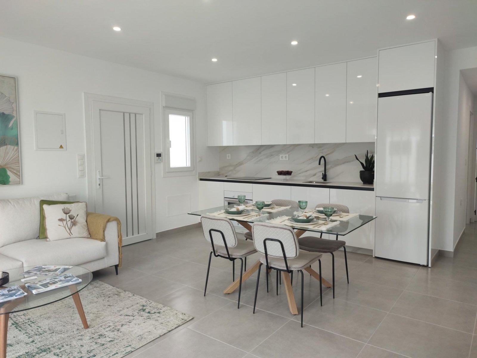 <p>Terraced villa provided with 3 Bedrooms and 2 Bathrooms, private swimming pool and parking space on own plot. </p><p>Villas on one level with te...