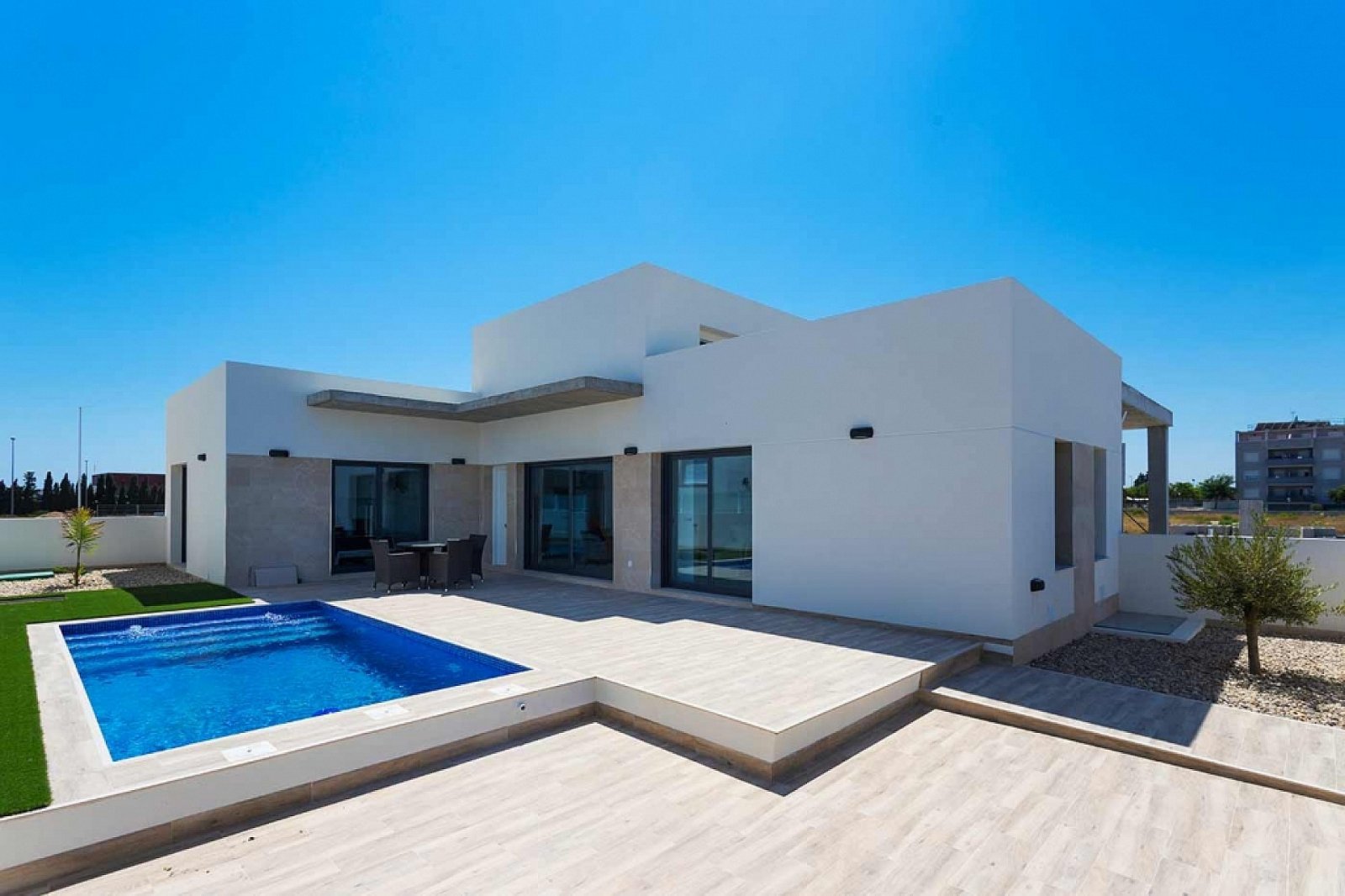 <p>Villa provided with 3 Bedrooms and 2 Bathrooms, private swimming pool and parking space on own plot. </p><p>Discover Mediterranean living in thi...