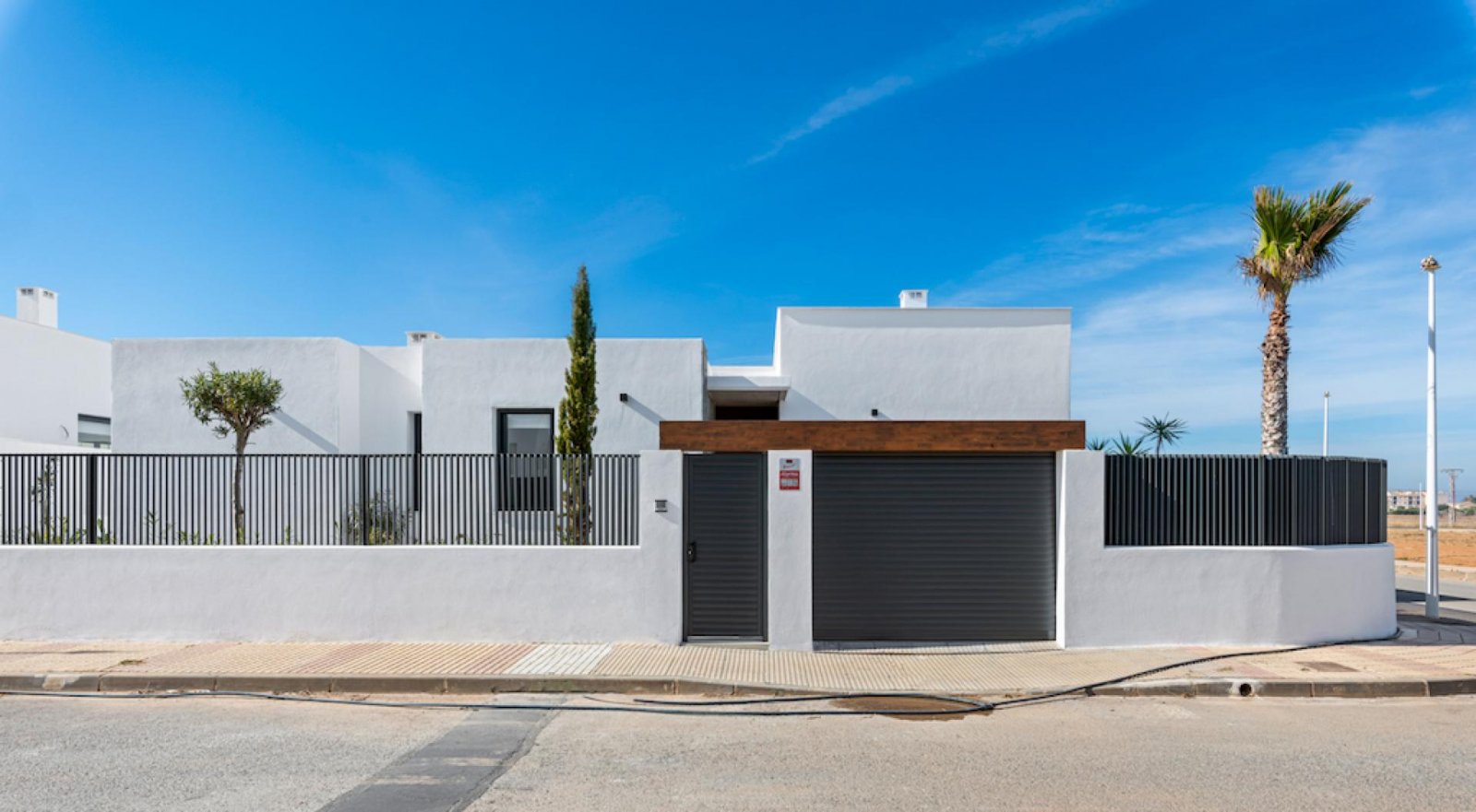 <p>Villa provided with 3 Bedrooms and 2 Bathrooms, private swimming pool and parking space on own plot. </p><p>Discover these beautiful villas in M...