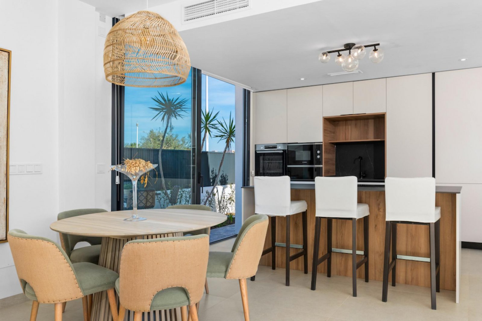 <p>Villa provided with 3 Bedrooms and 2 Bathrooms, private swimming pool and parking space on own plot. </p><p>Discover these beautiful villas in M...