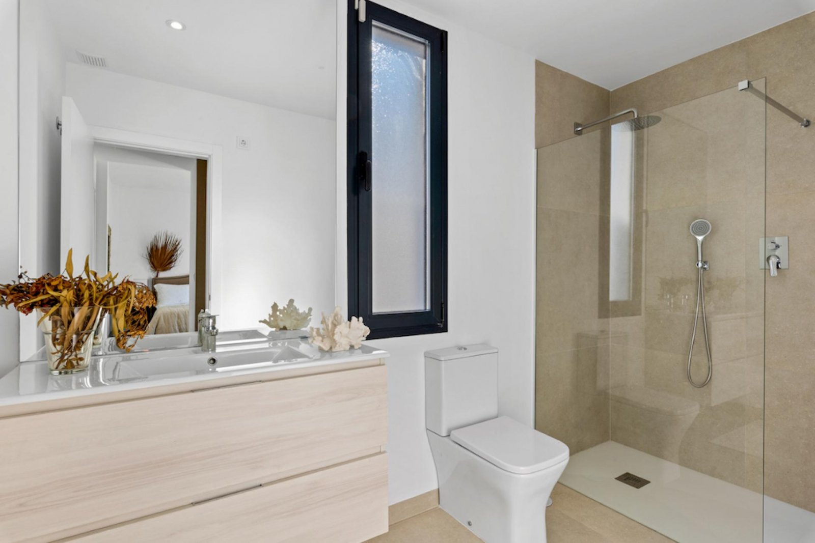 <p>Villa provided with 3 Bedrooms and 2 Bathrooms, private swimming pool and parking space on own plot. </p><p>Discover these beautiful villas in M...