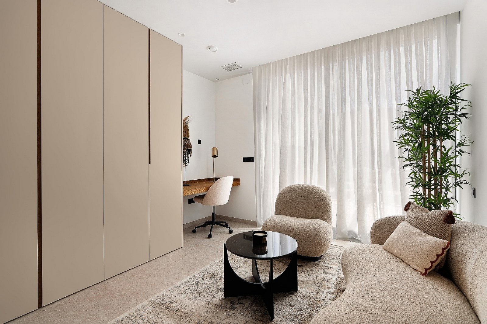 <p>Villa with basement provided with 5 Bedrooms and 5 Bathrooms, private swimming pool and multiple parking spaces. </p><p>This exclusive project i...