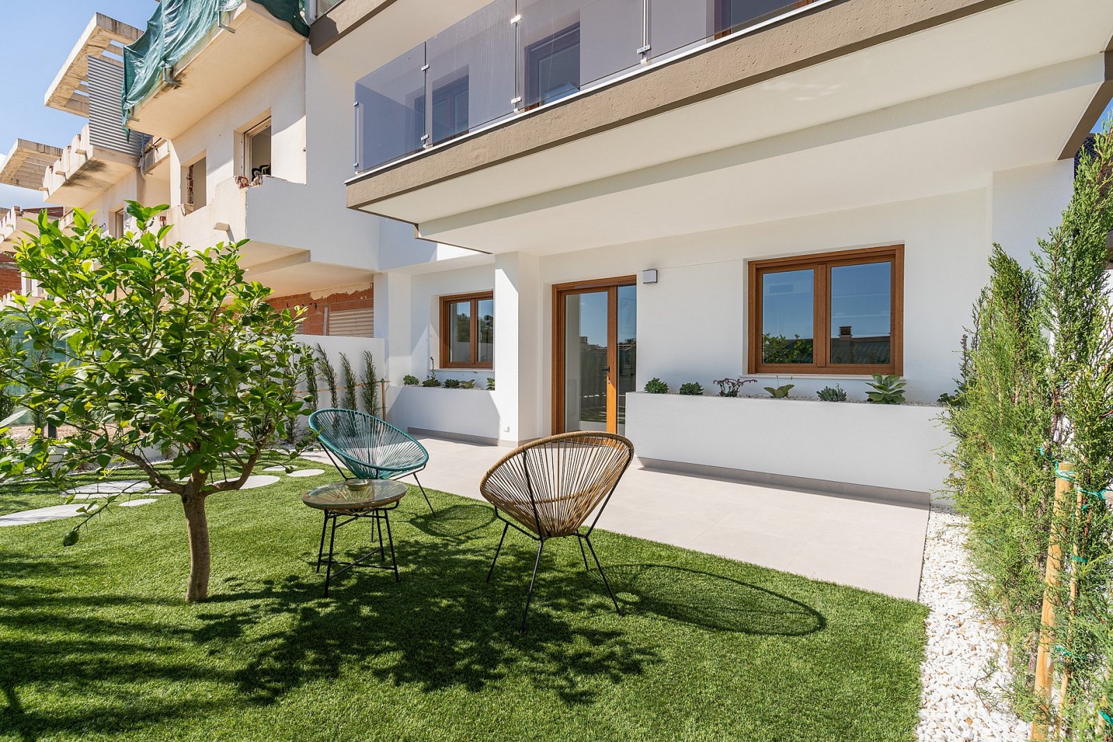 <p>Villa provided with 4 Bedrooms and 3 Bathrooms, communal swimming pool and multiple parking spaces. </p>