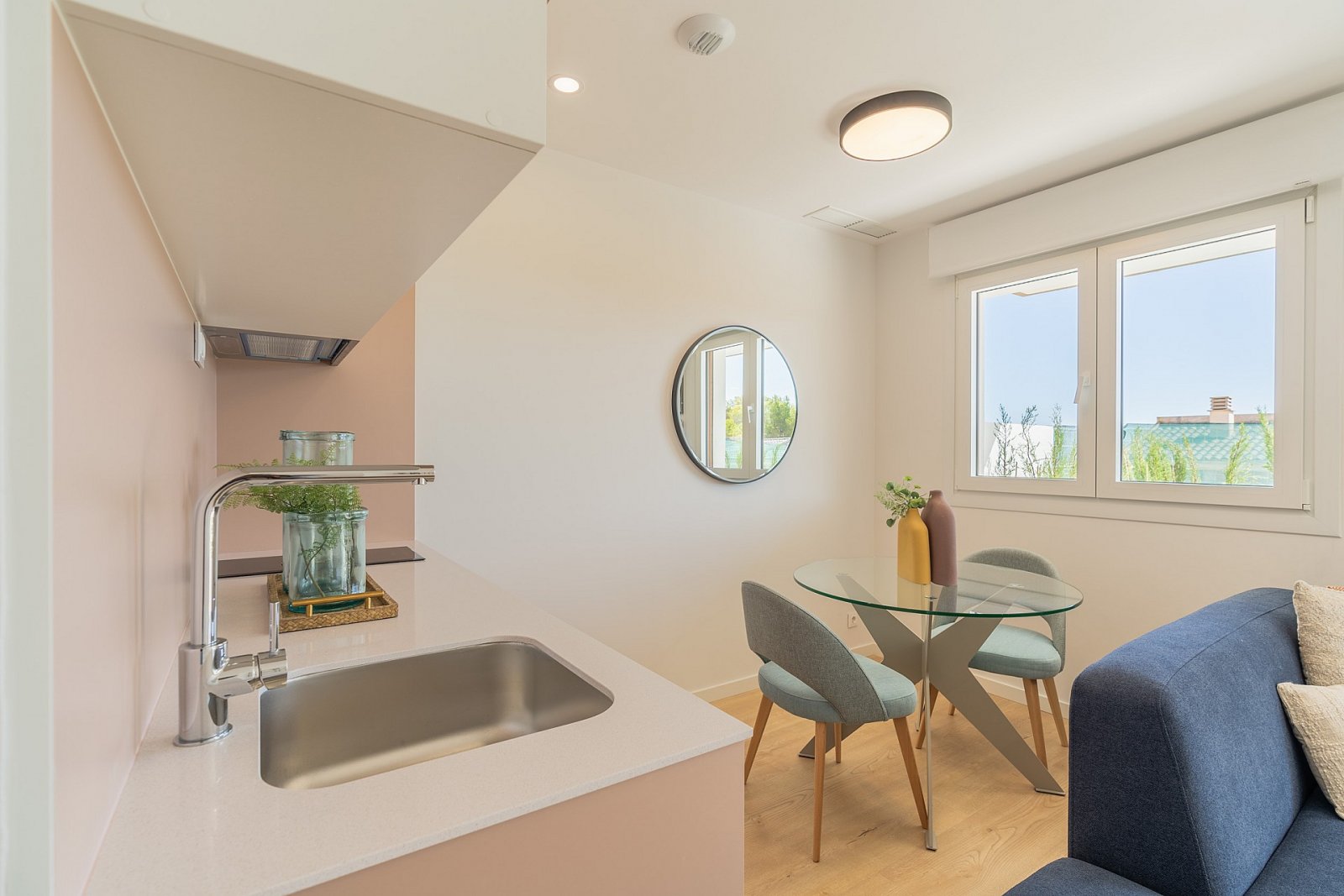 <p>Villa provided with 4 Bedrooms and 3 Bathrooms, communal swimming pool and multiple parking spaces. </p>