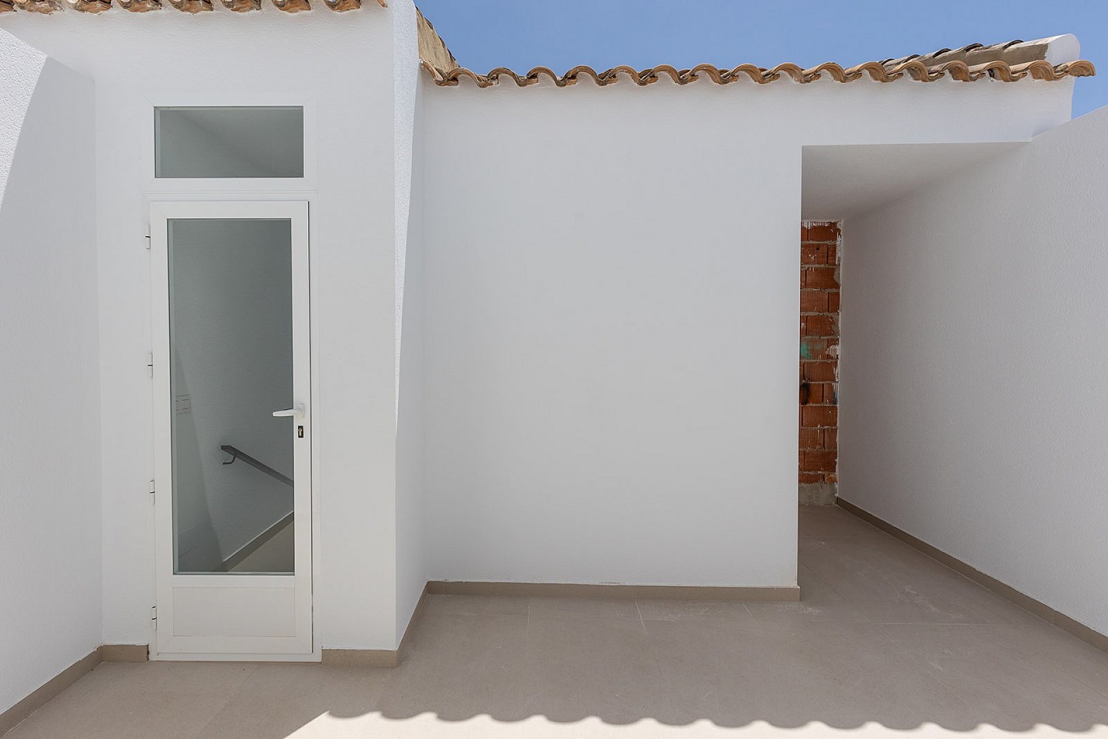<p>Terraced villa provided with 4 Bedrooms and 3 Bathrooms, communal swimming pool and underground garage with cellar. </p><p>Rafal is a quiet and ...