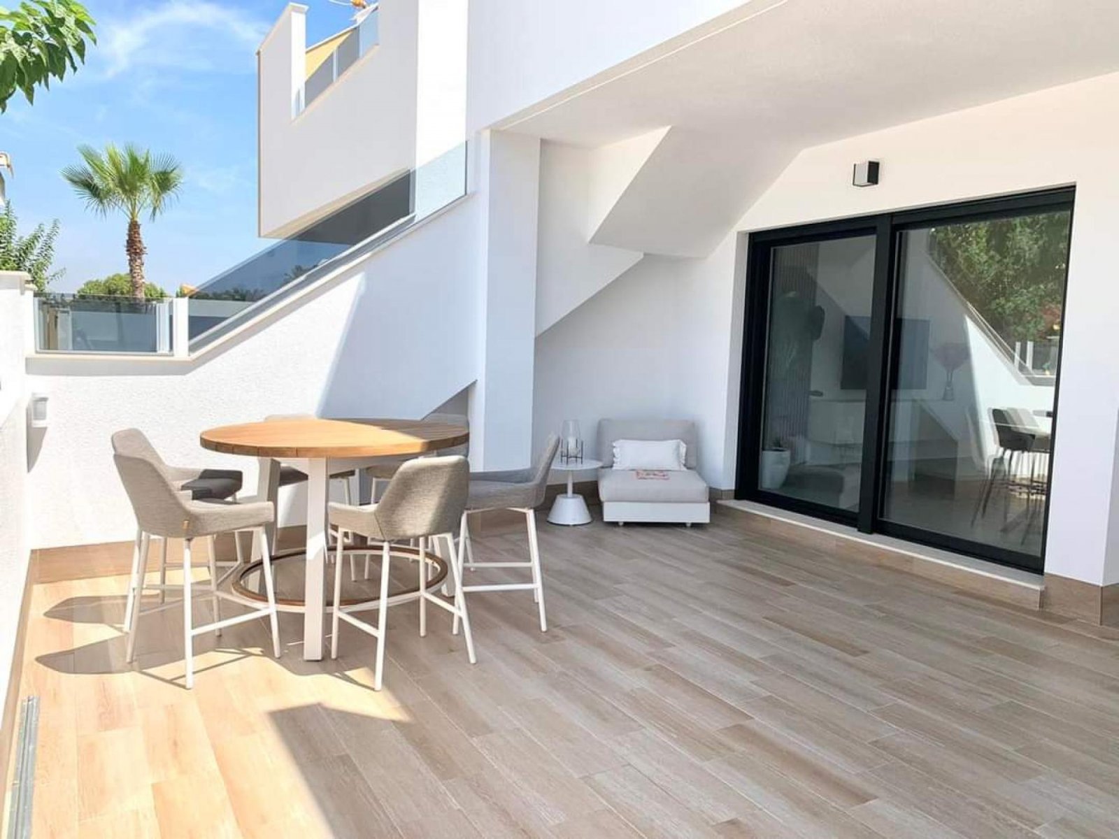 <p>Apartments - solarium provided with 2 Bedrooms and 2 Bathrooms, communal swimming pool and underground parking space with storage room. </p><p>D...