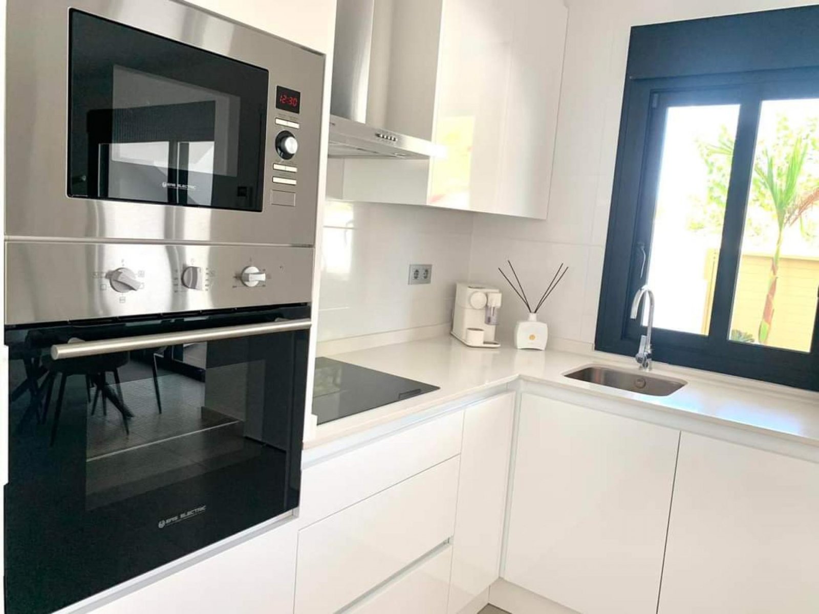 <p>Apartments - solarium provided with 2 Bedrooms and 2 Bathrooms, communal swimming pool and underground parking space with storage room. </p><p>D...