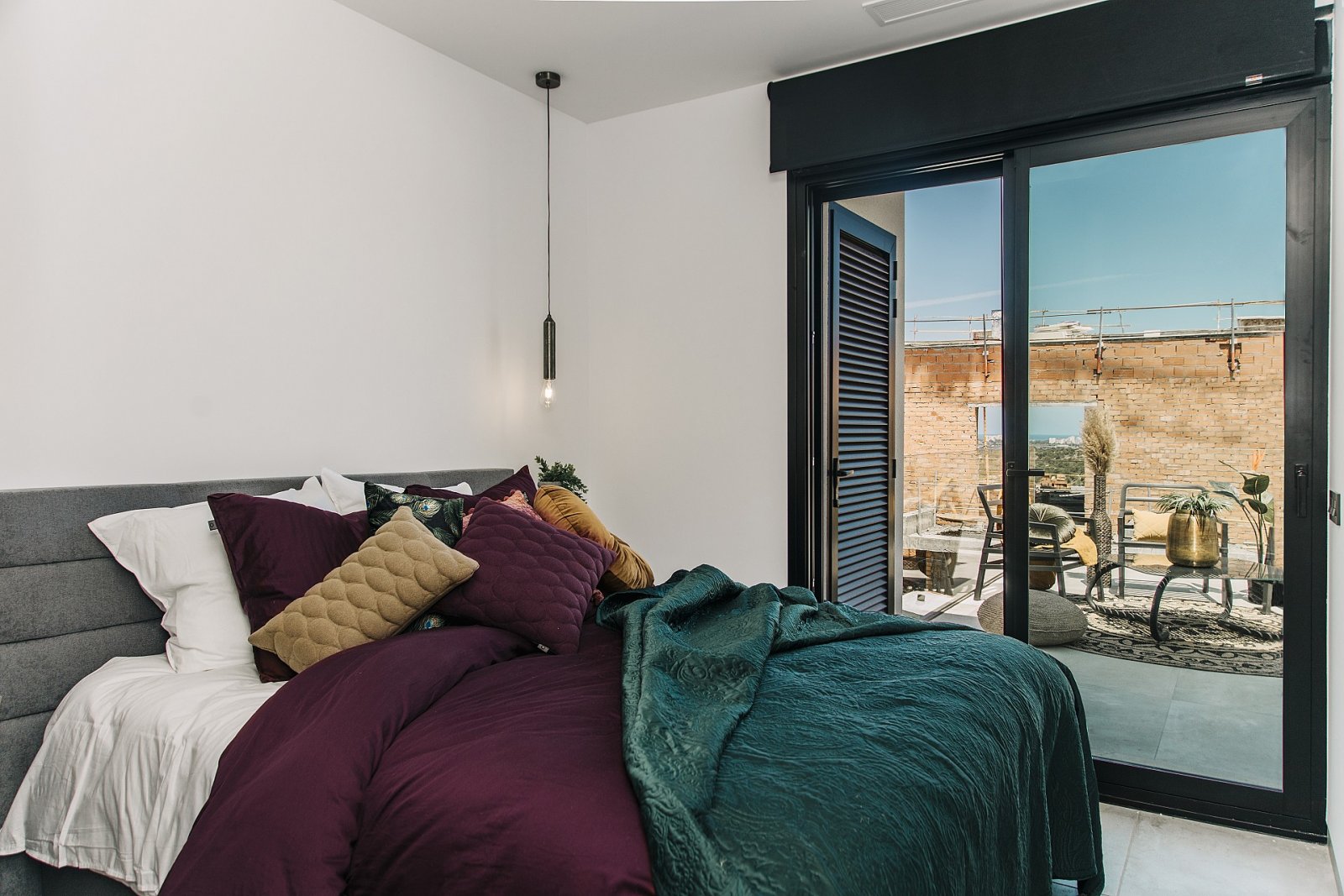 <p>Villa provided with 3 Bedrooms and 3 Bathrooms, infinity swimming pool and private garage. </p><p>The Residencial Oceanic is a unique concept, a...