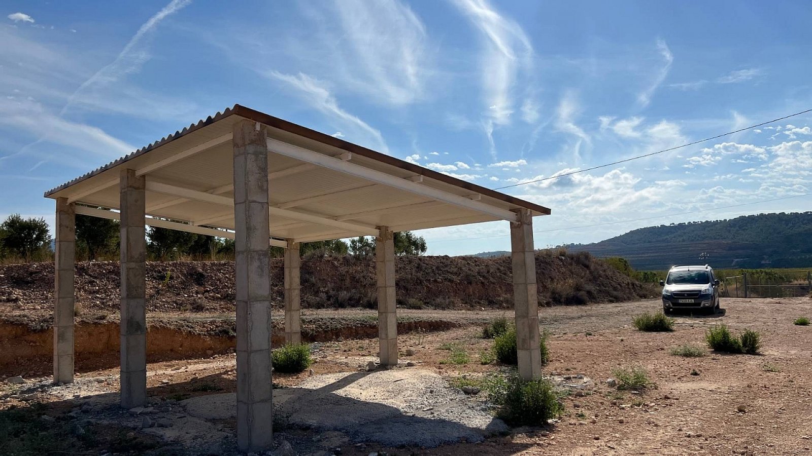 <p>Villa provided with 3 Bedrooms and 2 Bathrooms, optional swimming pool and carport. </p><p>We are delighted to present this fabulous brand new b...