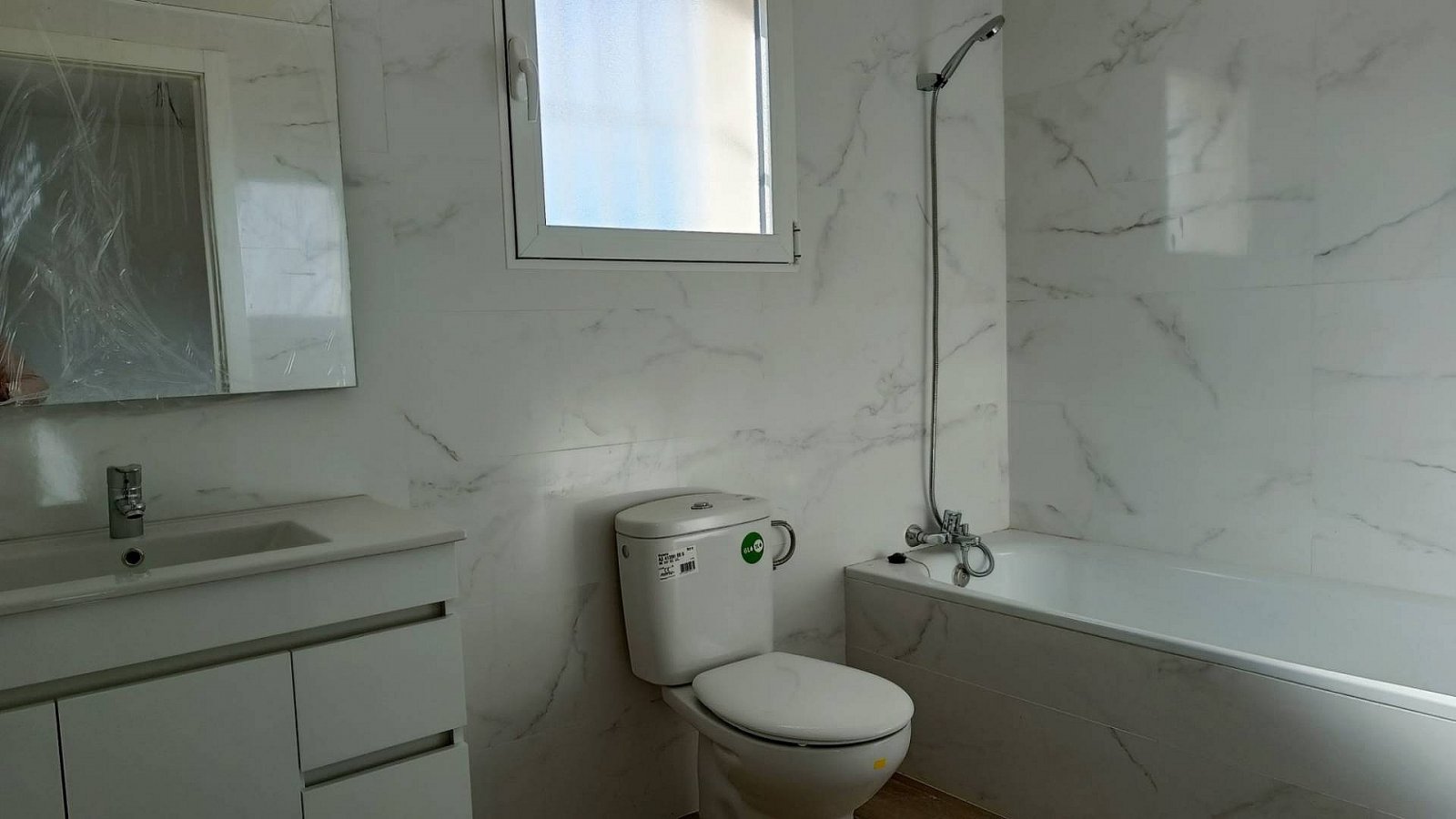 <p>Villa provided with 3 Bedrooms and 2 Bathrooms, optional swimming pool and carport. </p><p>We are delighted to present this fabulous brand new b...