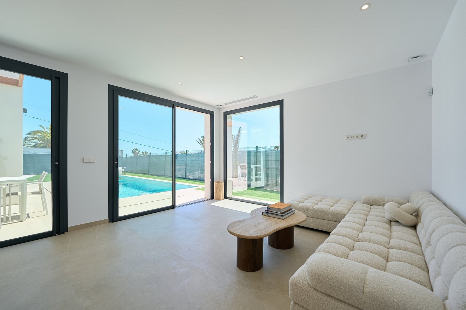 <p>Villa provided with 3 Bedrooms and 2 Bathrooms, private swimming pool and multiple parking spaces. </p><p>The villas are designed with wooden st...