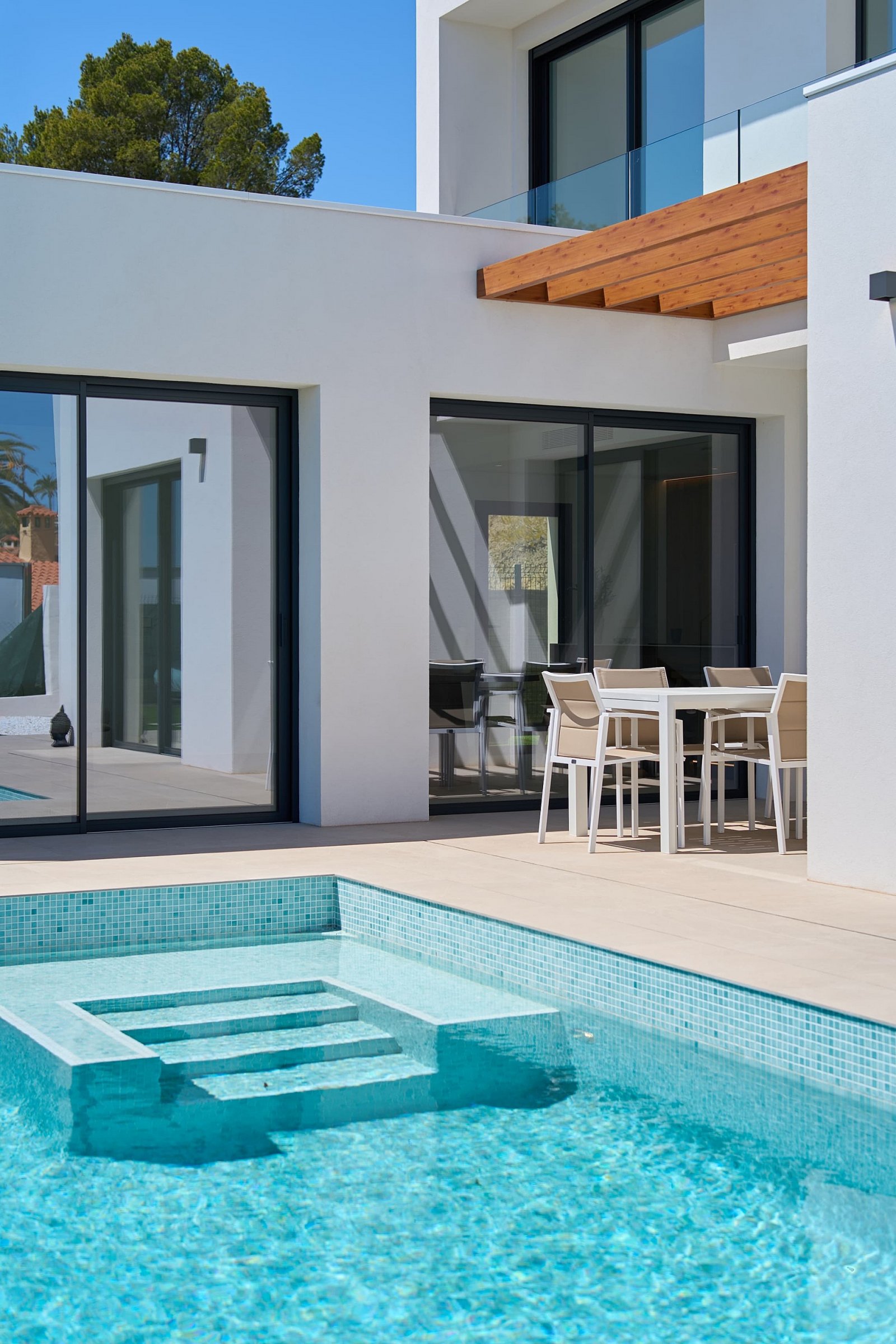 <p>Villa provided with 3 Bedrooms and 2 Bathrooms, private swimming pool and multiple parking spaces. </p><p>The villas are designed with wooden st...