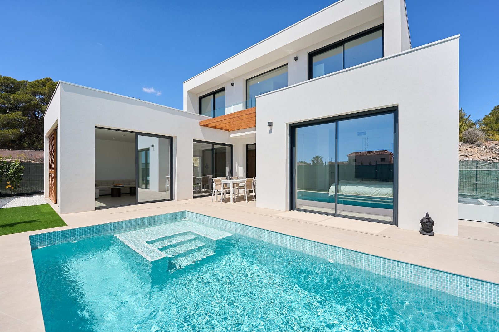 <p>Villa provided with 3 Bedrooms and 2 Bathrooms, private swimming pool and multiple parking spaces. </p><p>The villas are designed with wooden st...