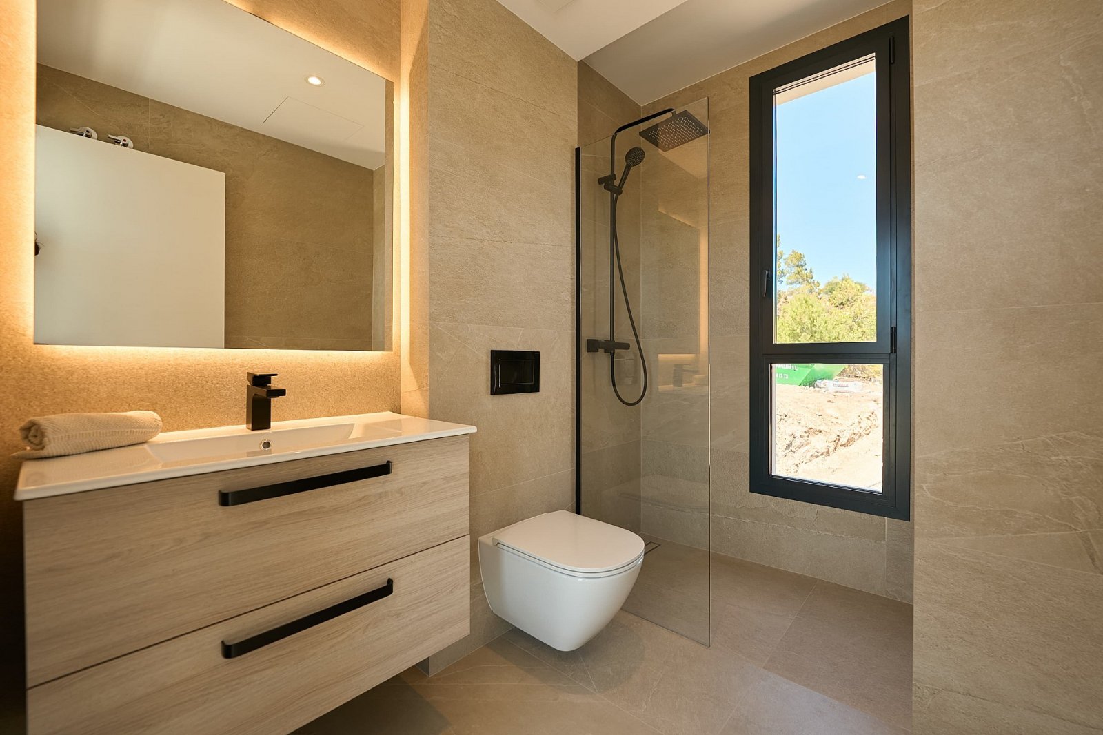 <p>Villa provided with 3 Bedrooms and 2 Bathrooms, private swimming pool and multiple parking spaces. </p><p>The villas are designed with wooden st...