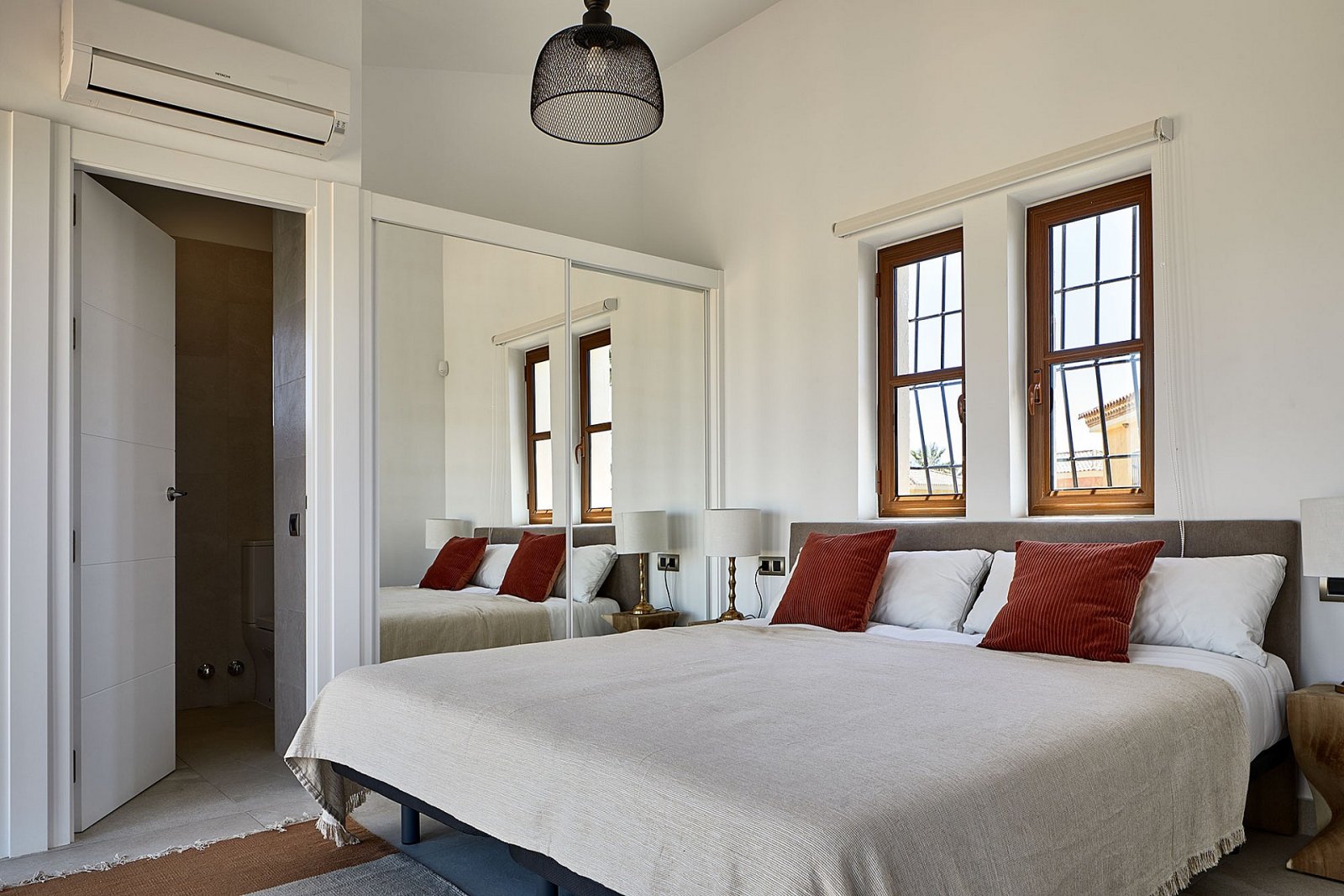 <p>Villa provided with 3 Bedrooms and 2 Bathrooms, communal swimming pool and underground parking space. </p><p>Buenaventura villas, where traditio...
