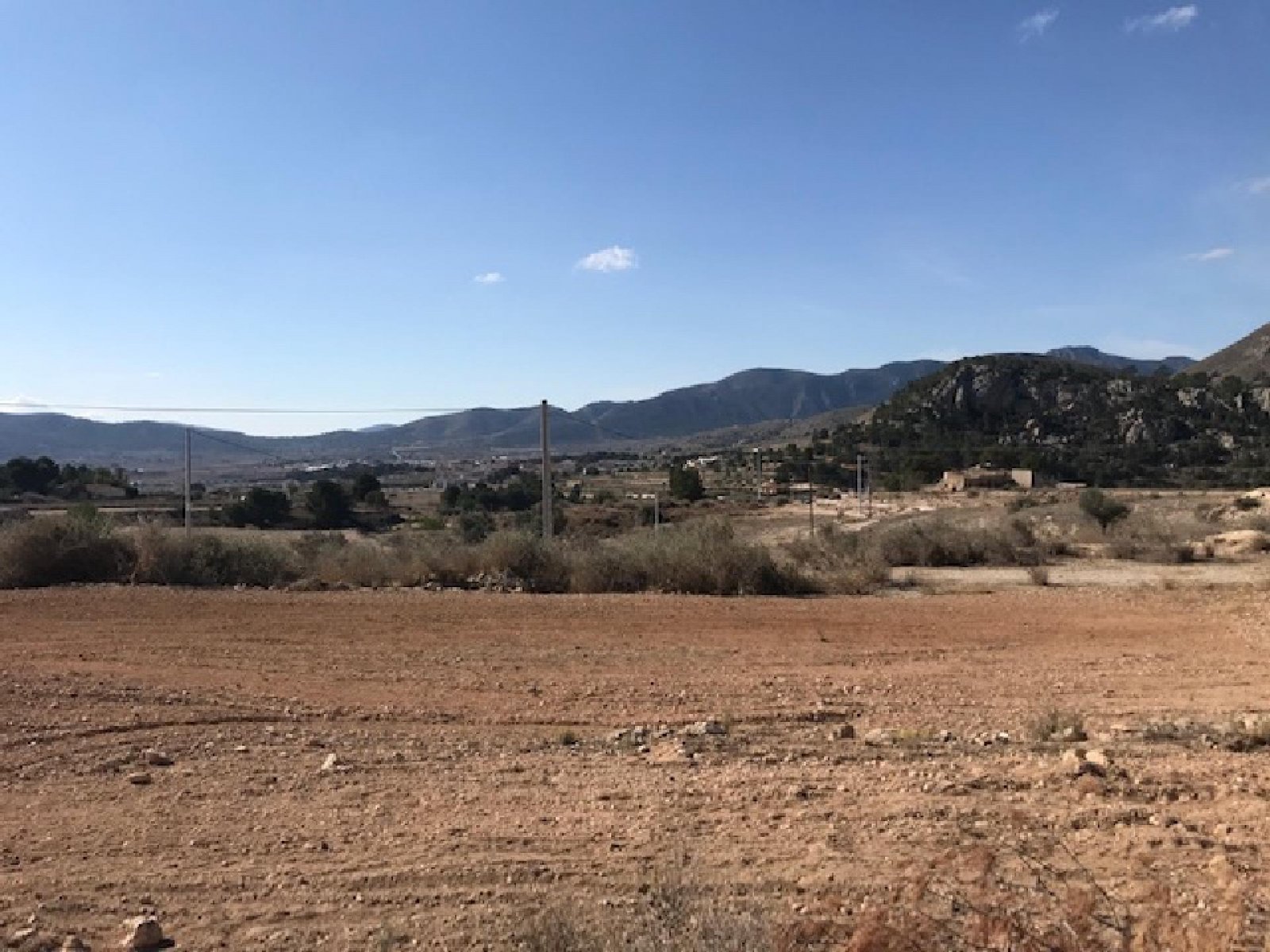 <p>Villa provided with 3 Bedrooms and 2 Bathrooms, infinity swimming pool and private garage. </p><p>We are very proud to introduce this luxury Off...