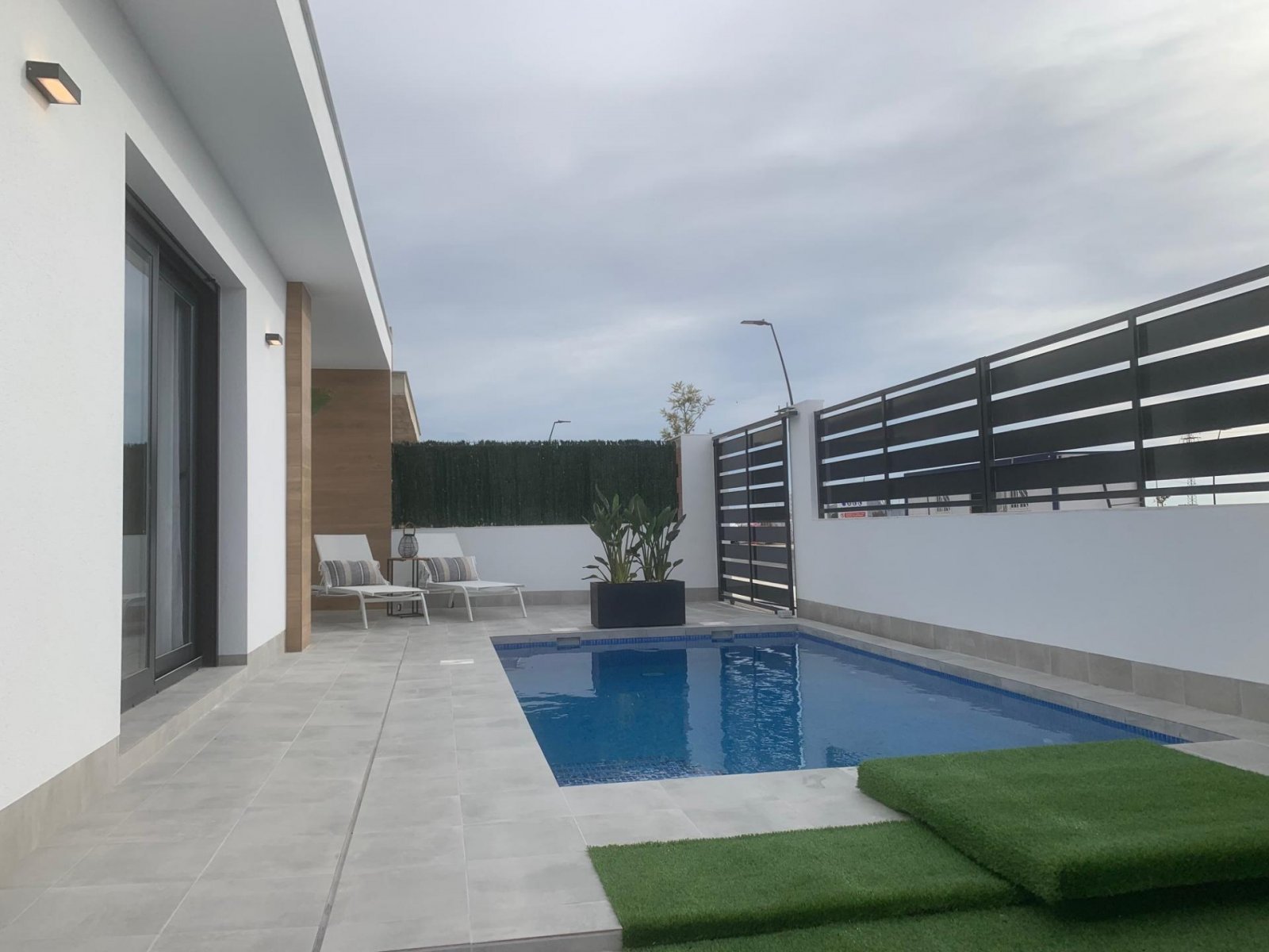 <p>Villa provided with 2 Bedrooms and 2 Bathrooms, private swimming pool and parking space on own plot. </p><p>Step inside these modern detached vi...