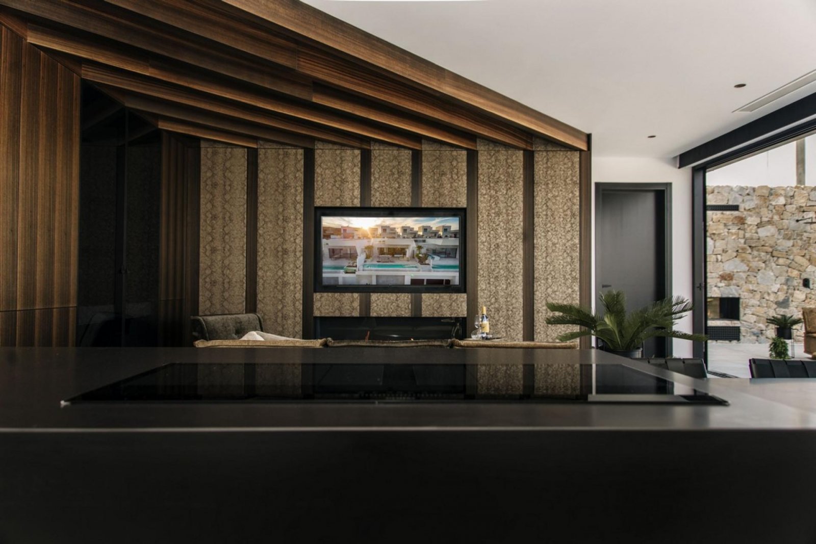 <p>Villa provided with 4 Bedrooms and 4 Bathrooms, infinity swimming pool and private garage. </p><p>The Residencial Oceanic is a unique concept, a...