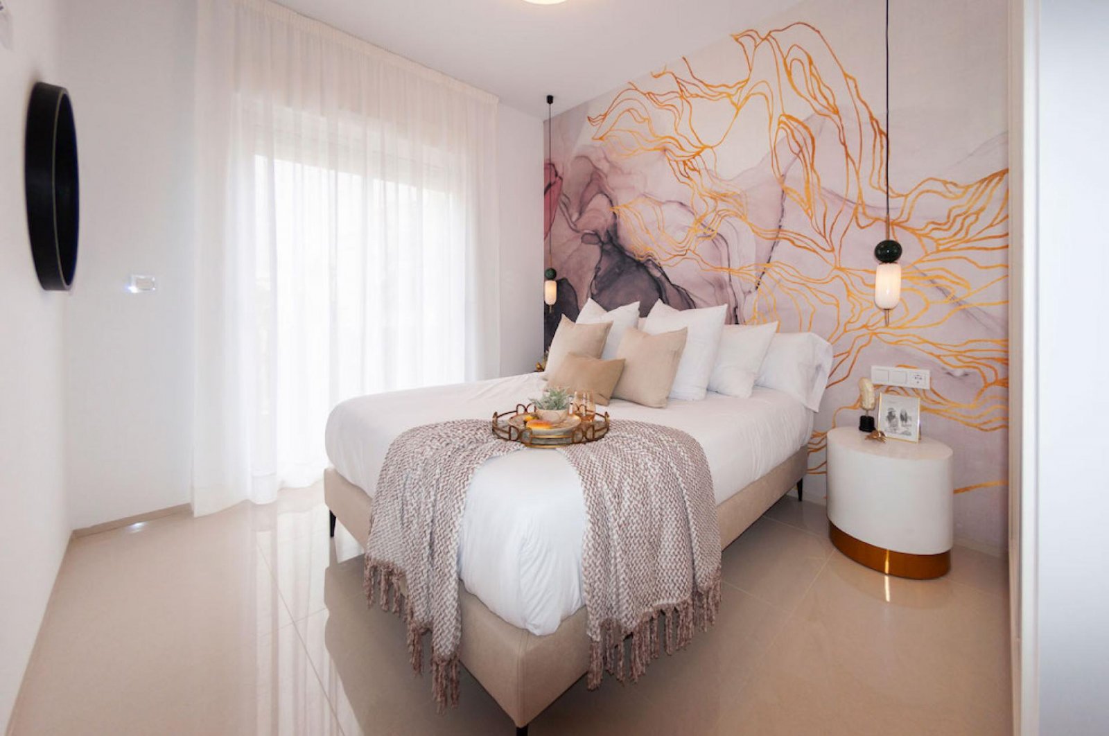 <p>Apartment with garden provided with 3 Bedrooms and 2 Bathrooms, communal swimming pool and private parking space within domain. </p><p>Welcome t...