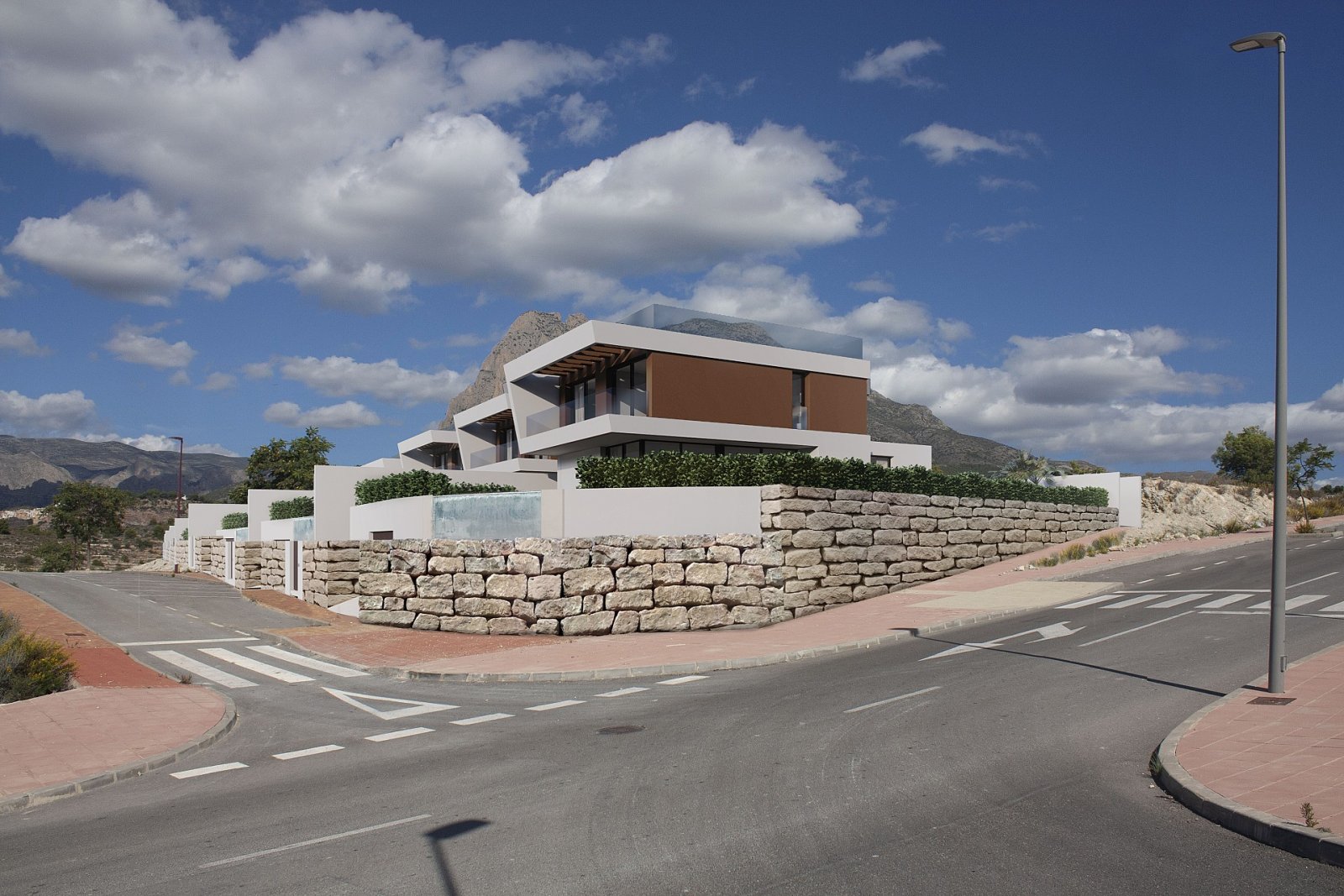 <p>Villa provided with 3 Bedrooms and 4 Bathrooms, private swimming pool and parking space on own plot. </p><p>Homes that perfectly combine the int...