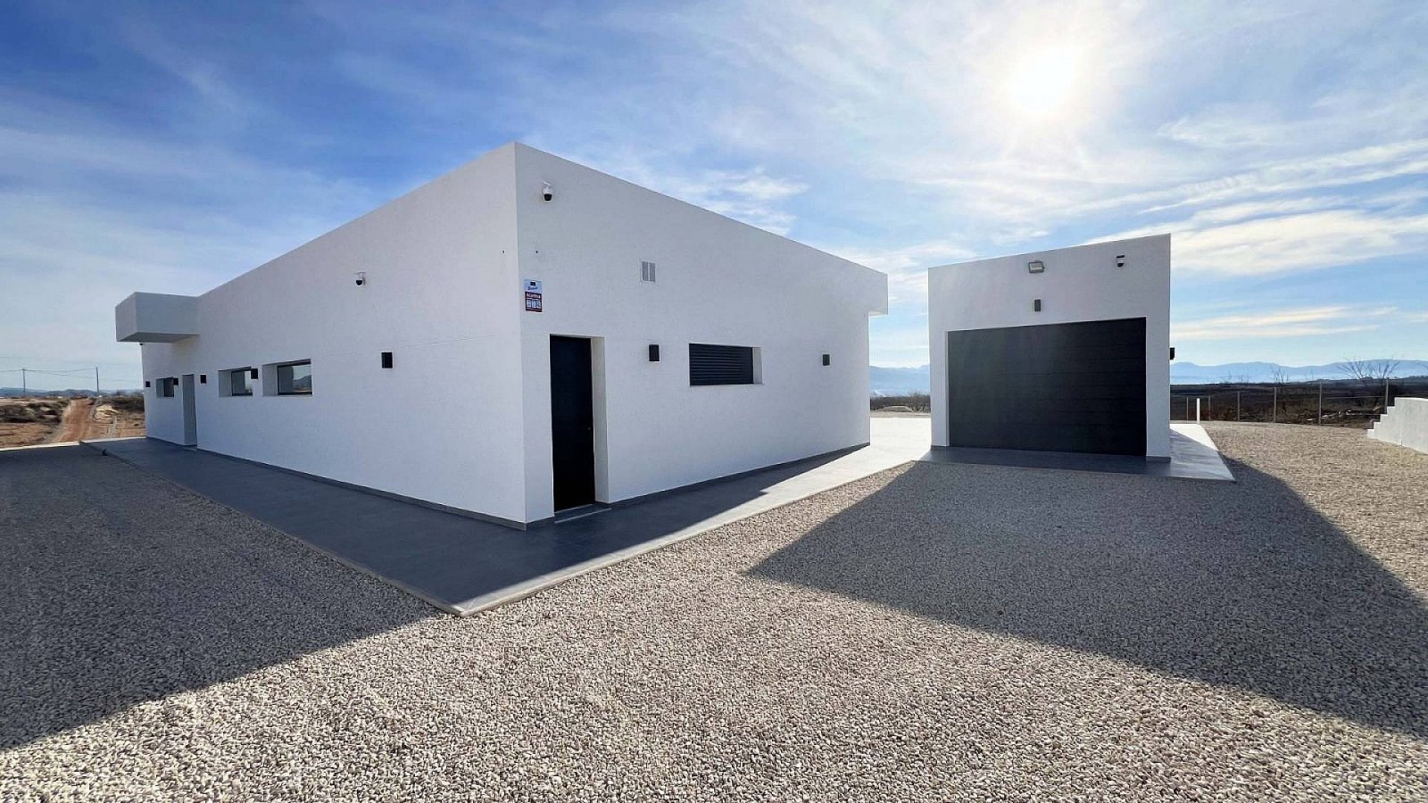 Avantgardistische Villa mit Pool und spektakulären Panoramablicken