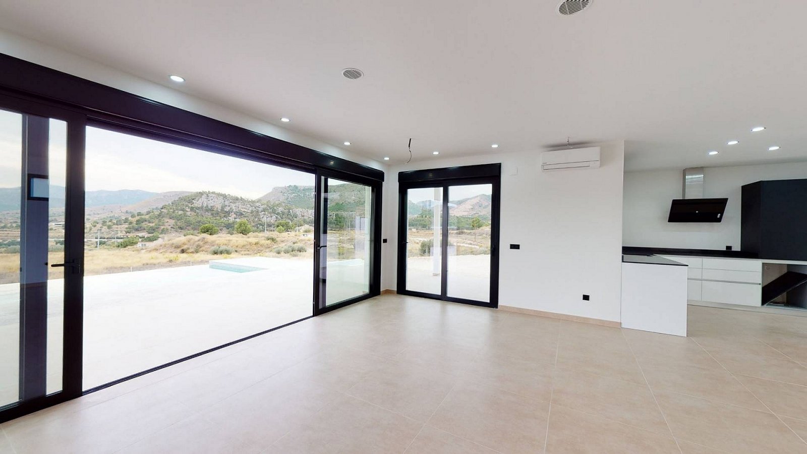 Avantgardistische Villa mit Pool und spektakulären Panoramablicken