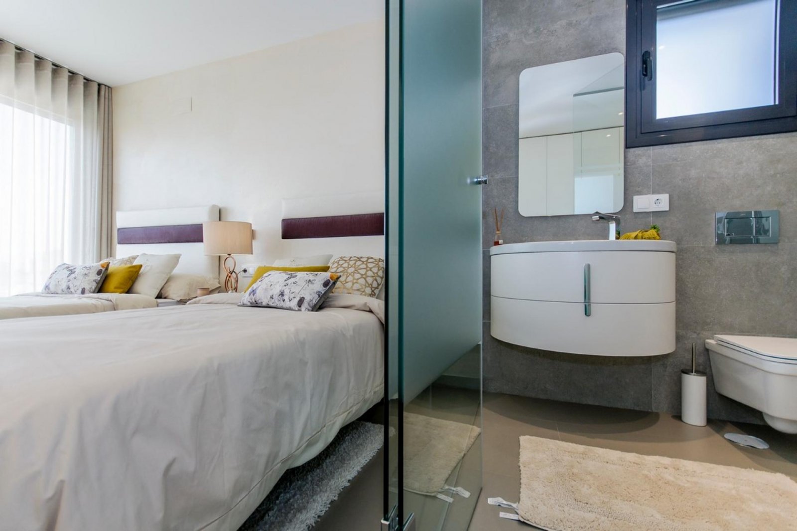 <p>Villa provided with 3 Bedrooms and 4 Bathrooms, private swimming pool and underground parking space. </p><p>Discover this beautiful development ...