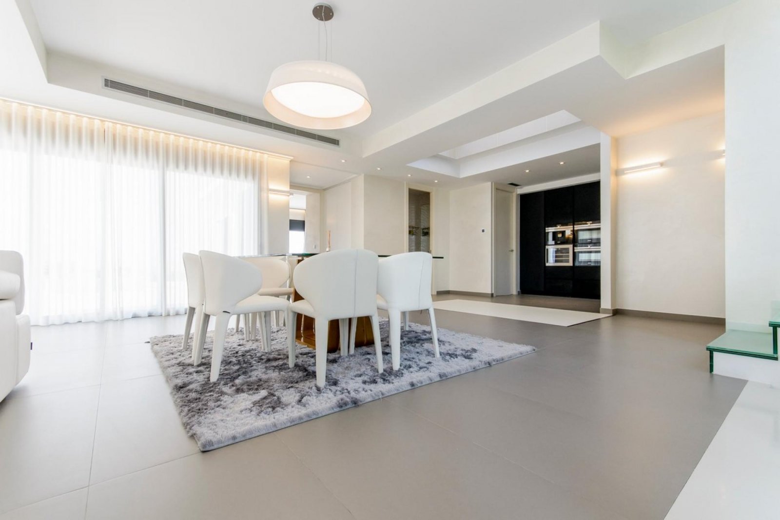 <p>Villa provided with 3 Bedrooms and 4 Bathrooms, private swimming pool and underground parking space. </p><p>Discover this beautiful development ...