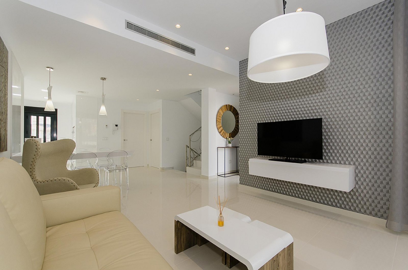 <p>Villa provided with 3 Bedrooms and 3 Bathrooms, private swimming pool and parking space on own plot. </p><p>Discover this beautiful development ...