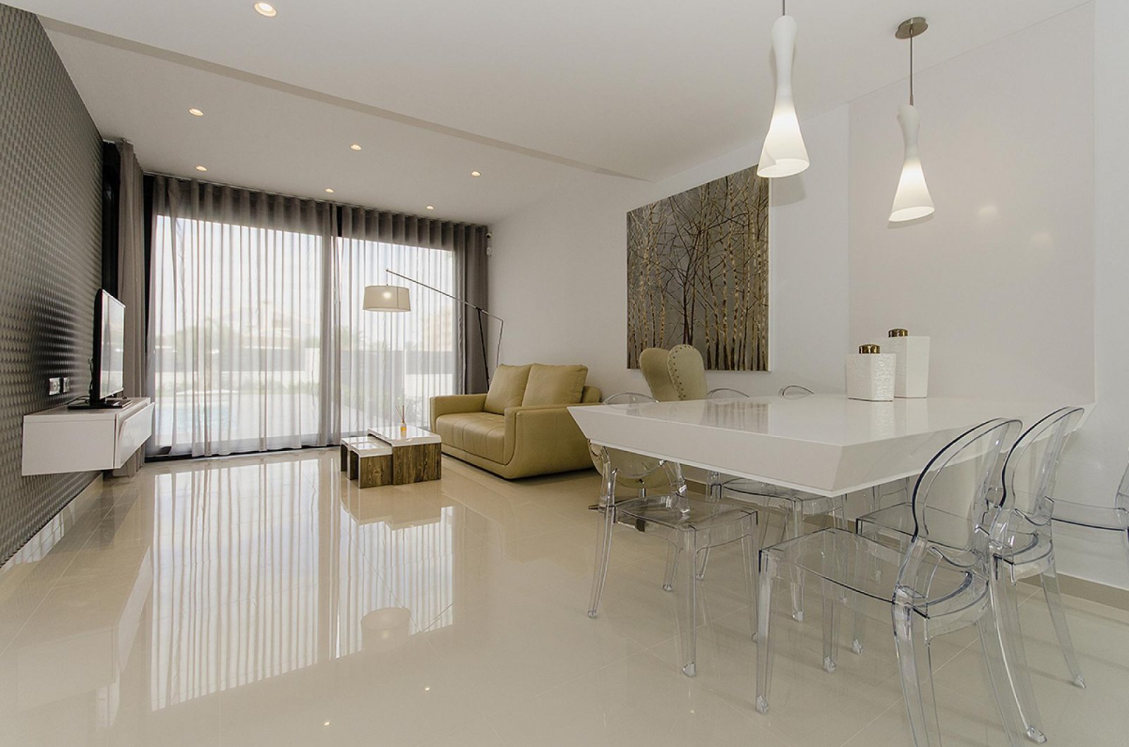 <p>Villa provided with 3 Bedrooms and 3 Bathrooms, private swimming pool and parking space on own plot. </p><p>Discover this beautiful development ...
