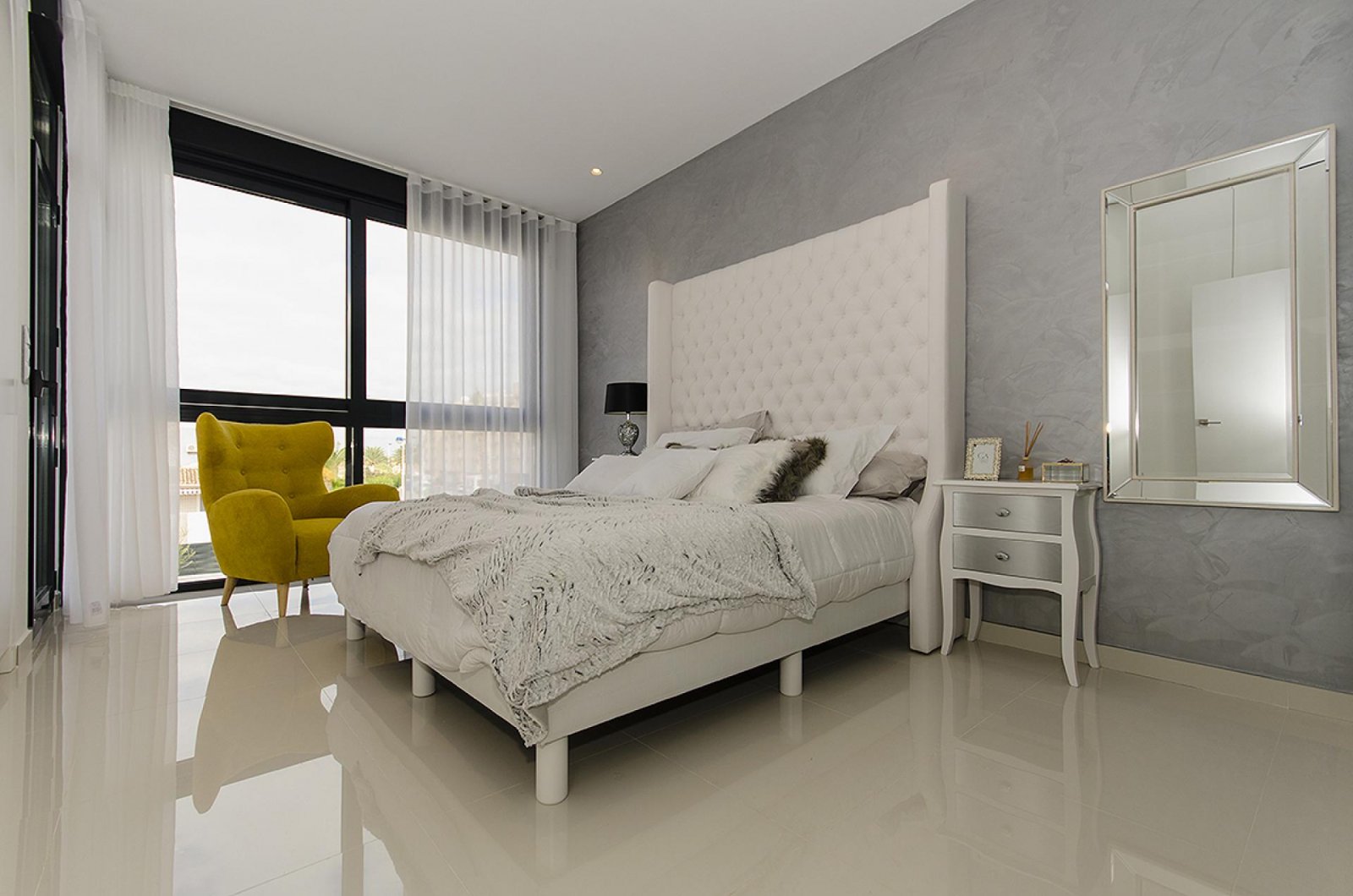 <p>Villa provided with 3 Bedrooms and 3 Bathrooms, private swimming pool and parking space on own plot. </p><p>Discover this beautiful development ...