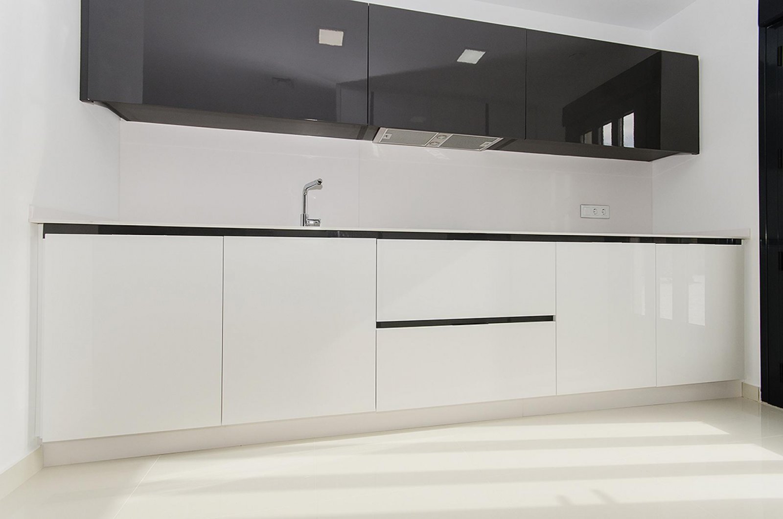 <p>Villa provided with 3 Bedrooms and 3 Bathrooms, private swimming pool and parking space on own plot. </p><p>Discover this beautiful development ...