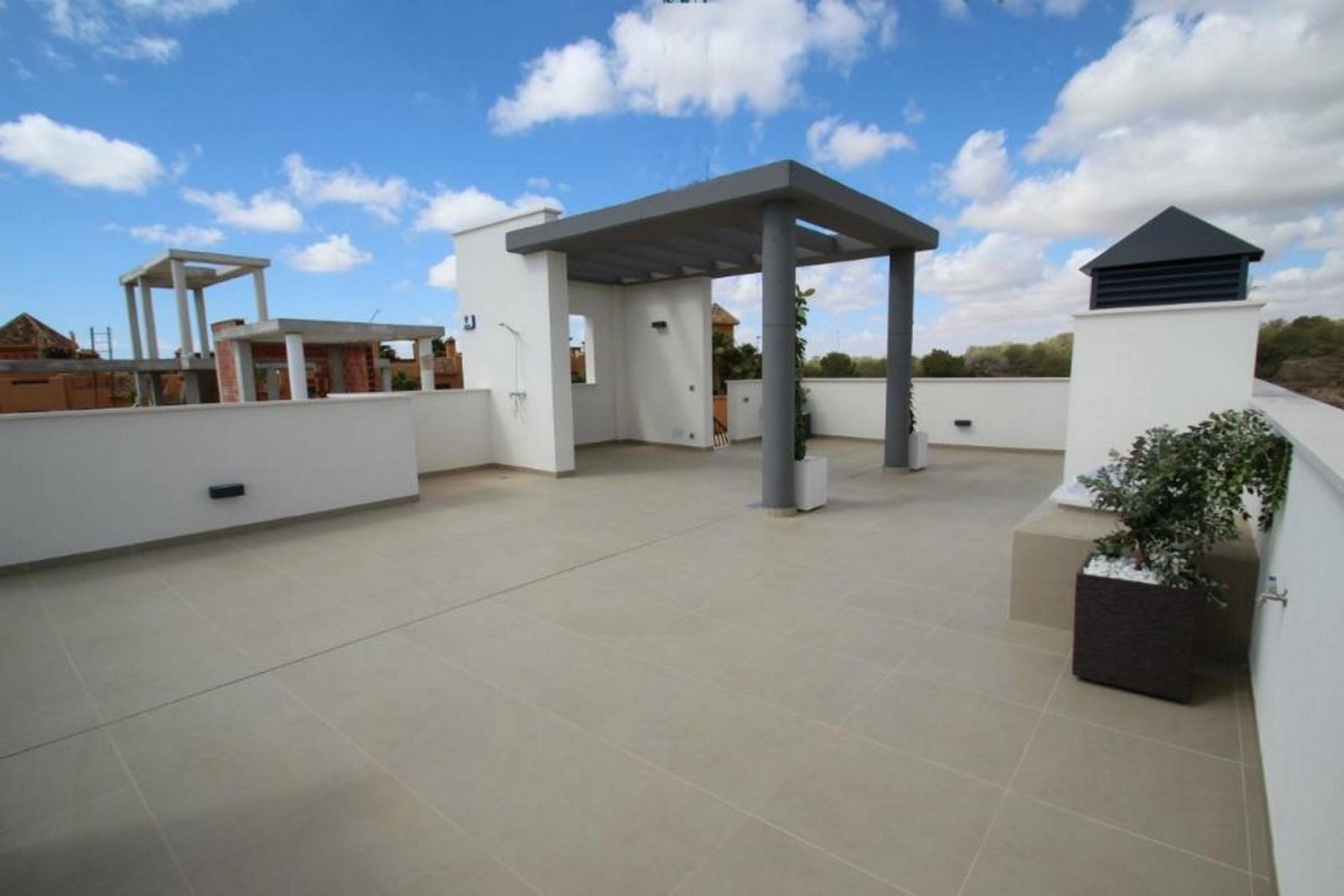 <p>Villa provided with 3 Bedrooms and 2 Bathrooms, private swimming pool and parking space on own plot. </p><p>Discover this beautiful development ...