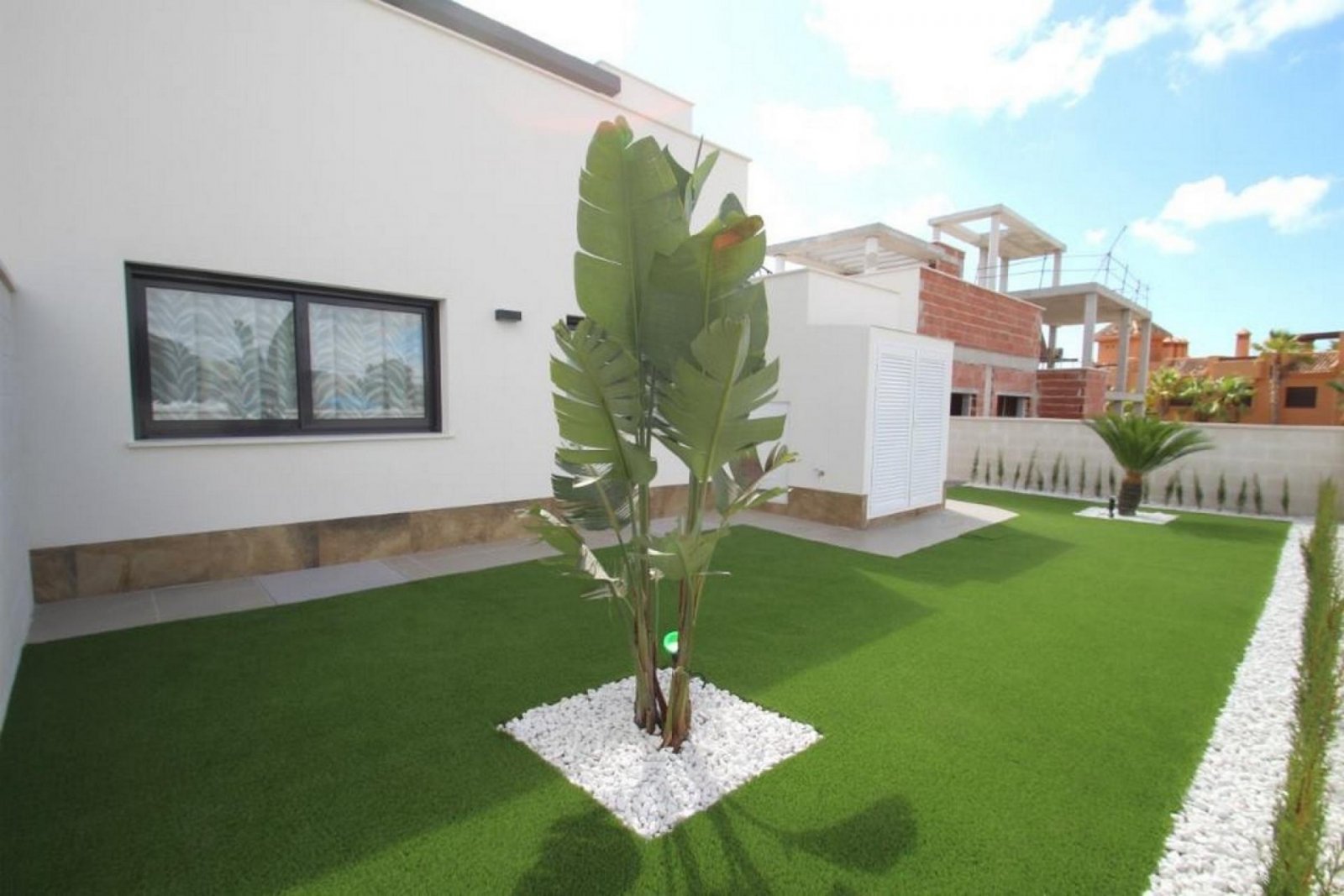 <p>Villa provided with 3 Bedrooms and 2 Bathrooms, private swimming pool and parking space on own plot. </p><p>Discover this beautiful development ...