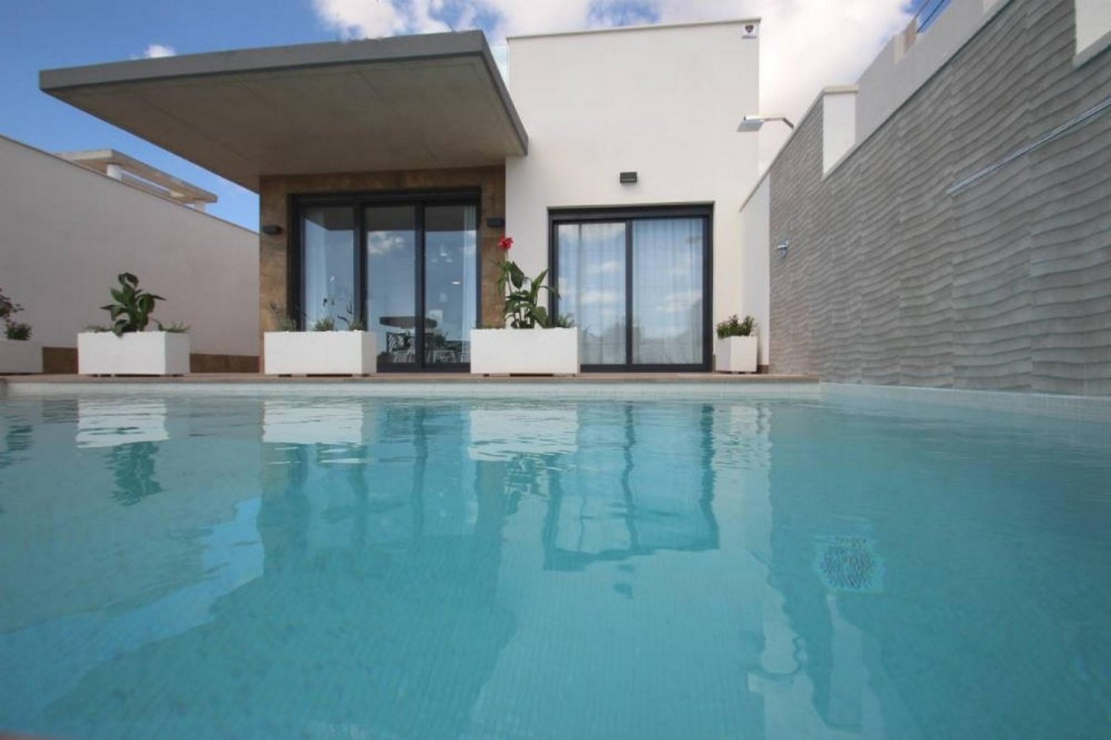 <p>Villa provided with 3 Bedrooms and 2 Bathrooms, private swimming pool and parking space on own plot. </p><p>Discover this beautiful development ...