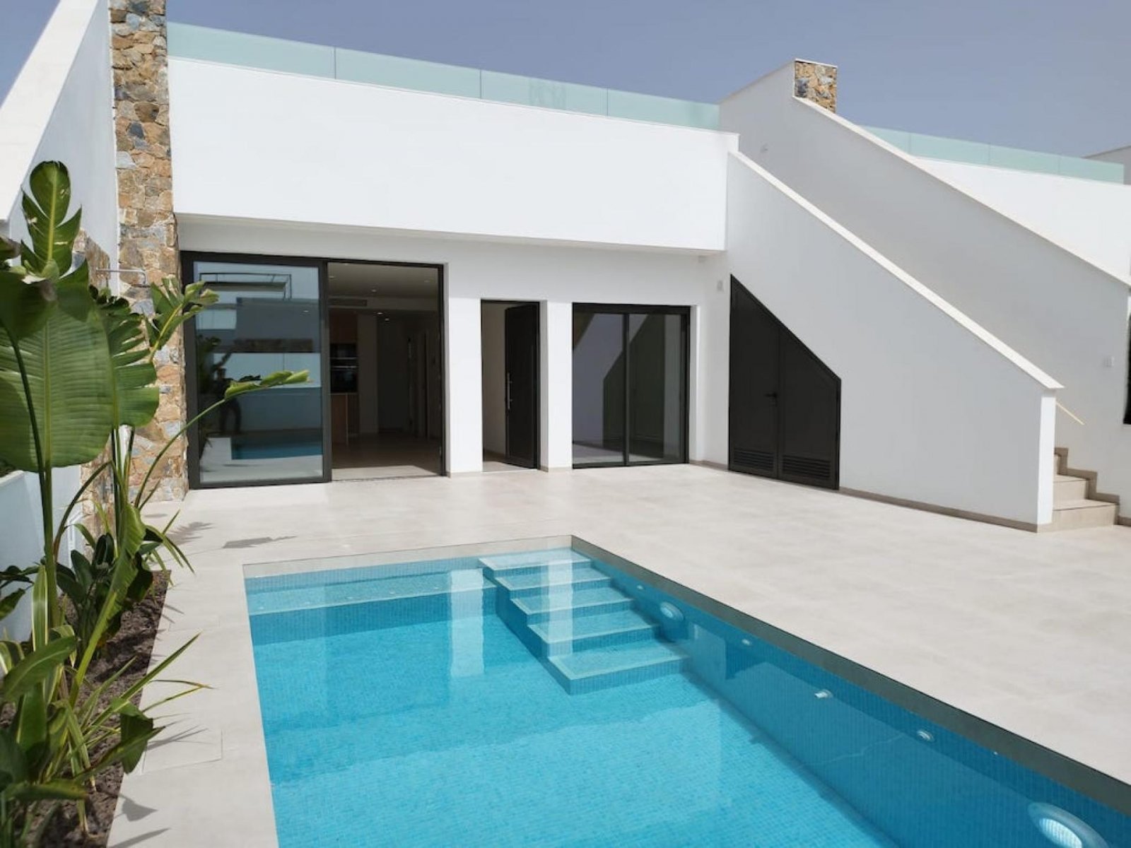 <p>Villa provided with 3 Bedrooms and 2 Bathrooms, private swimming pool and parking space on own plot. </p><p>Discover these beautiful villas, loc...