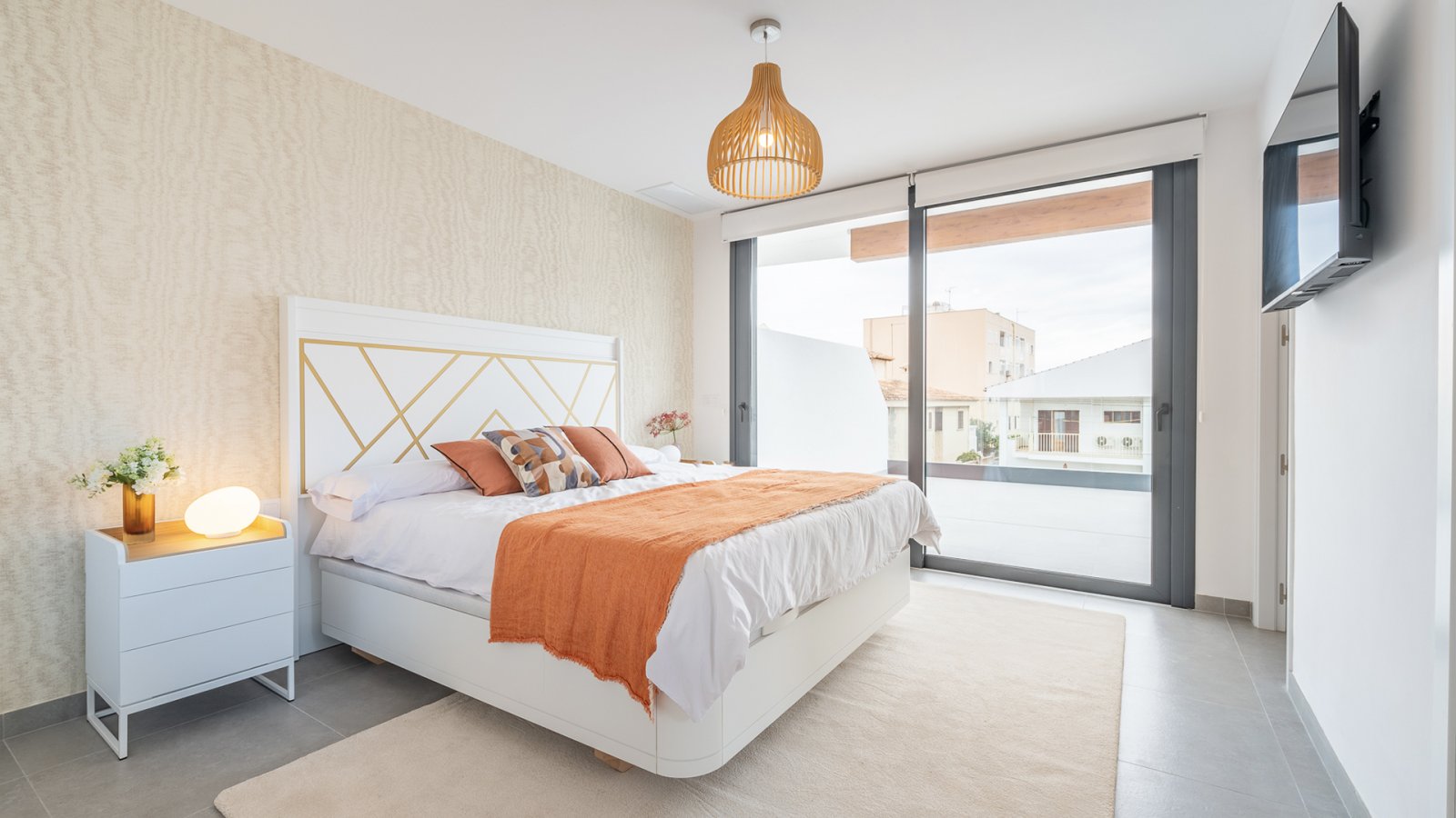 Luz de Cala Ratjada by TM is a luxury residential project on the easternmost tip of the Island of Mallorca in Cala Ratjada, set in a unique locatio...