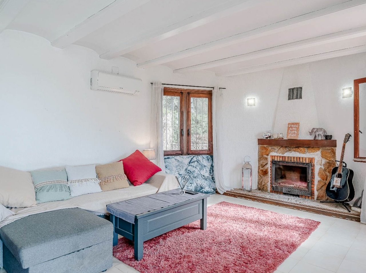 Villa in El Portet in Moraira for sale, very close to the beachIn one of the most exclusive and tranquil areas of Moraira, in the El Portet area, ...