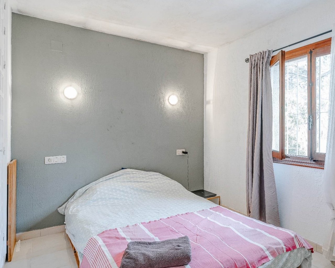 Villa in El Portet in Moraira for sale, very close to the beachIn one of the most exclusive and tranquil areas of Moraira, in the El Portet area, ...