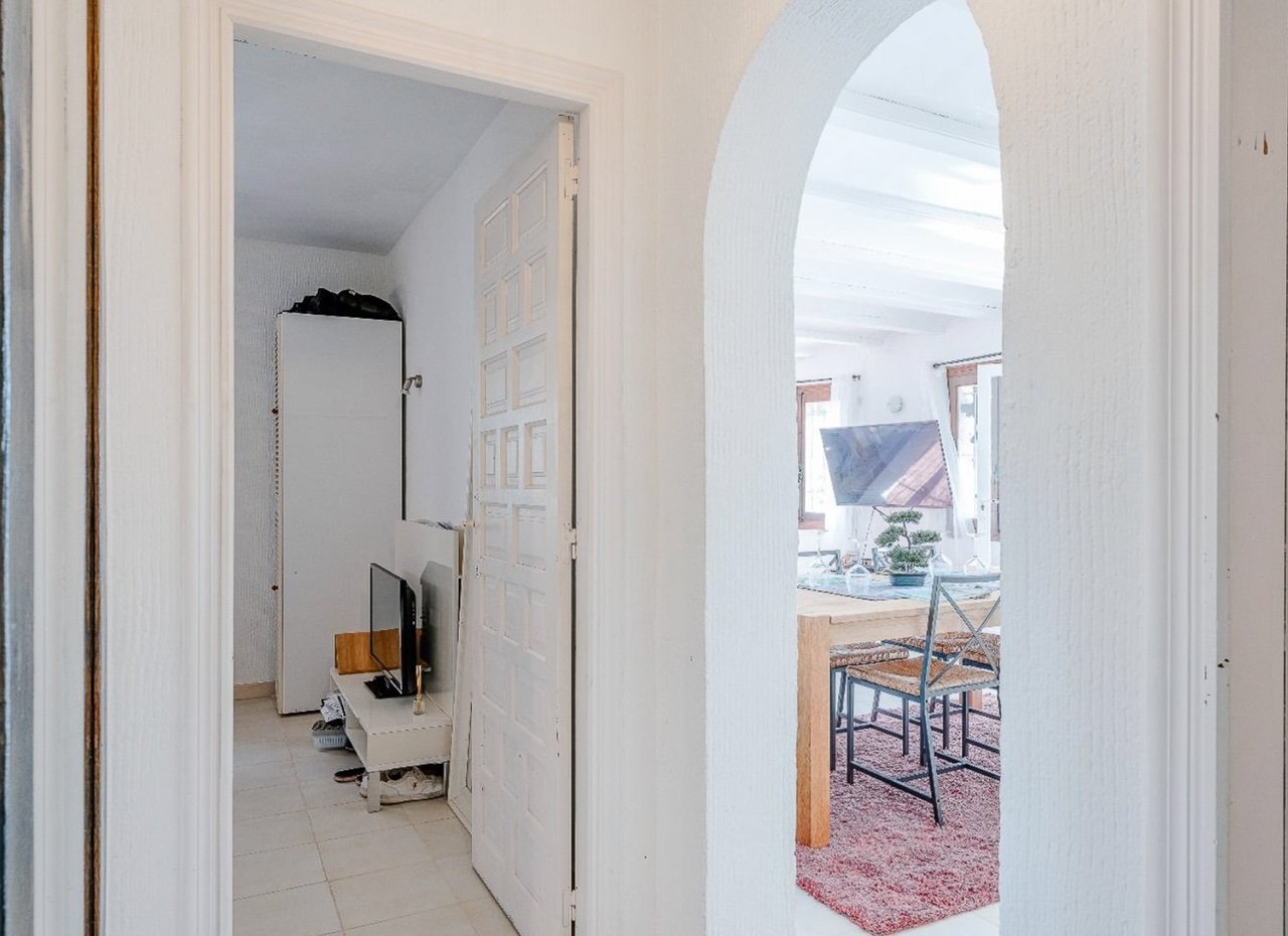 Villa in El Portet in Moraira for sale, very close to the beachIn one of the most exclusive and tranquil areas of Moraira, in the El Portet area, ...